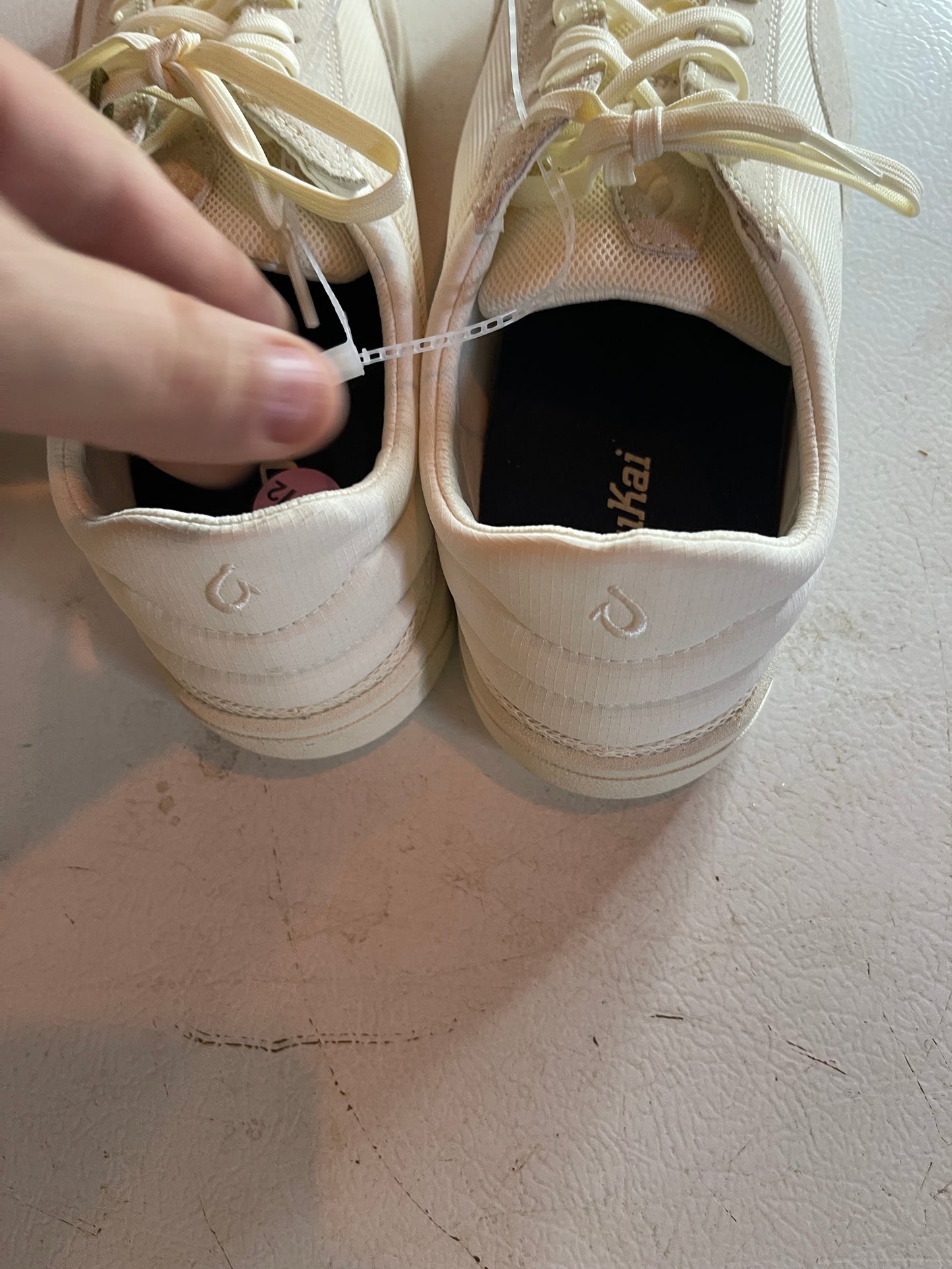 Olukai sneakers size 10.5
