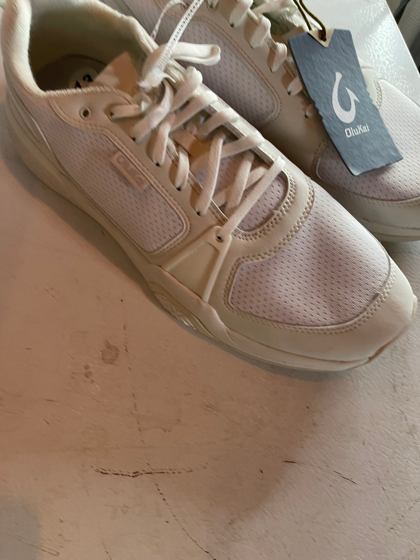 Olukai sneakers size 13