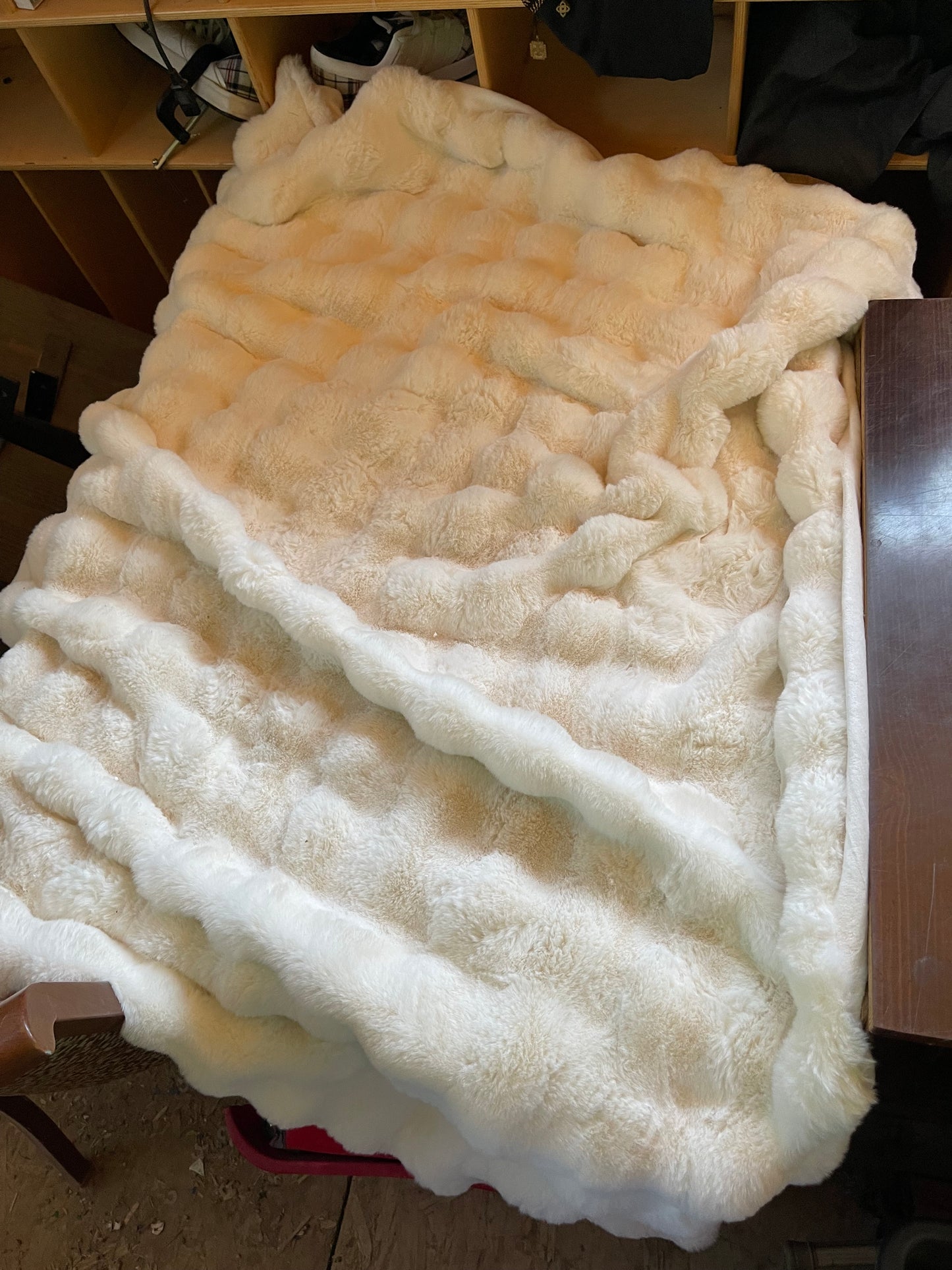 Beckenhaus blanket