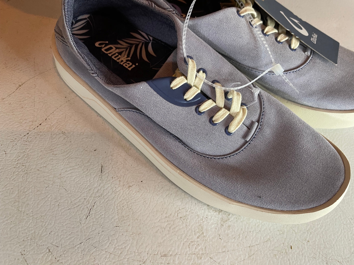 Olukai sneakers size 8.5 wide