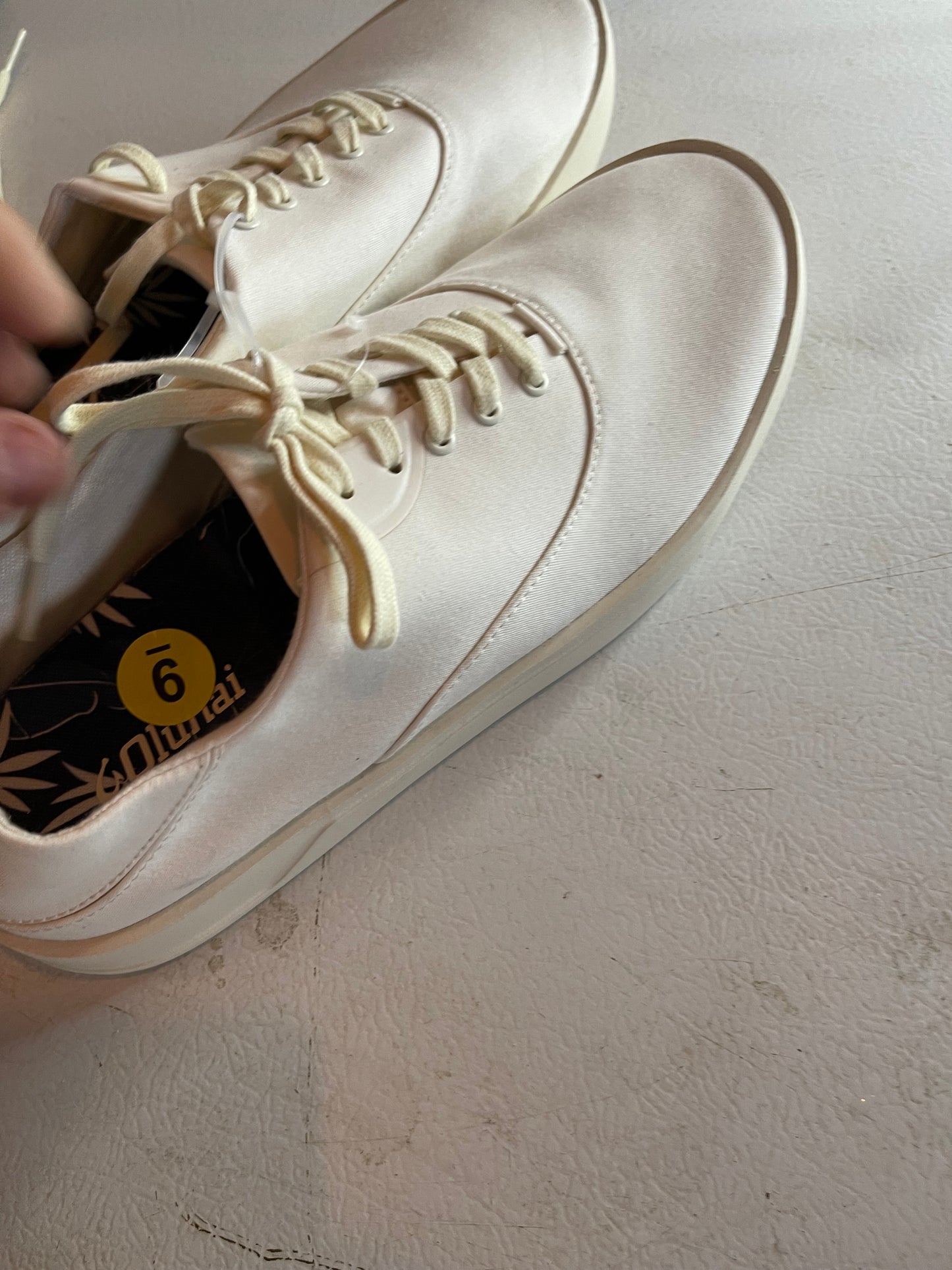 Olukai sneakers size 9