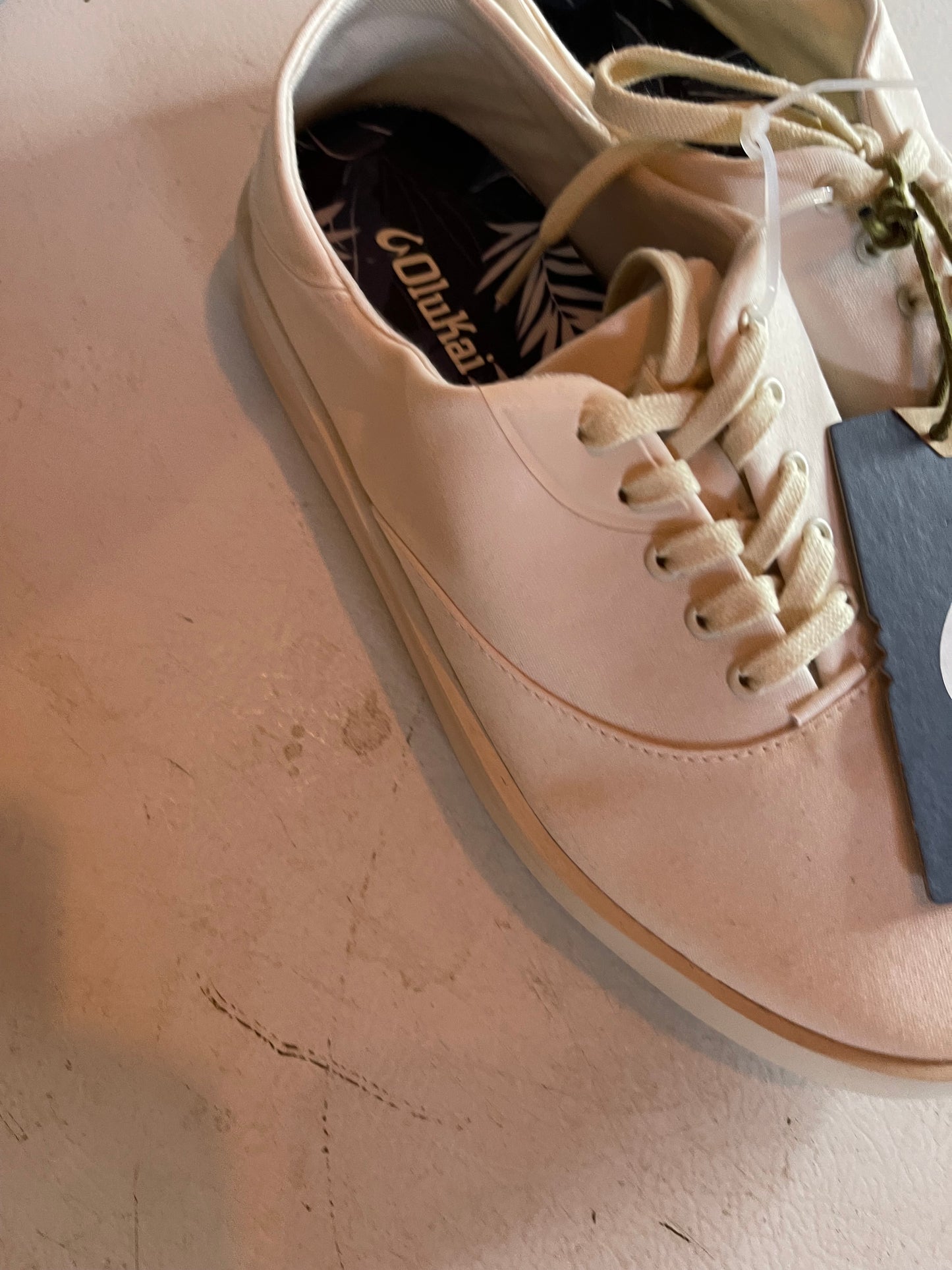 Olukai sneakers size 8