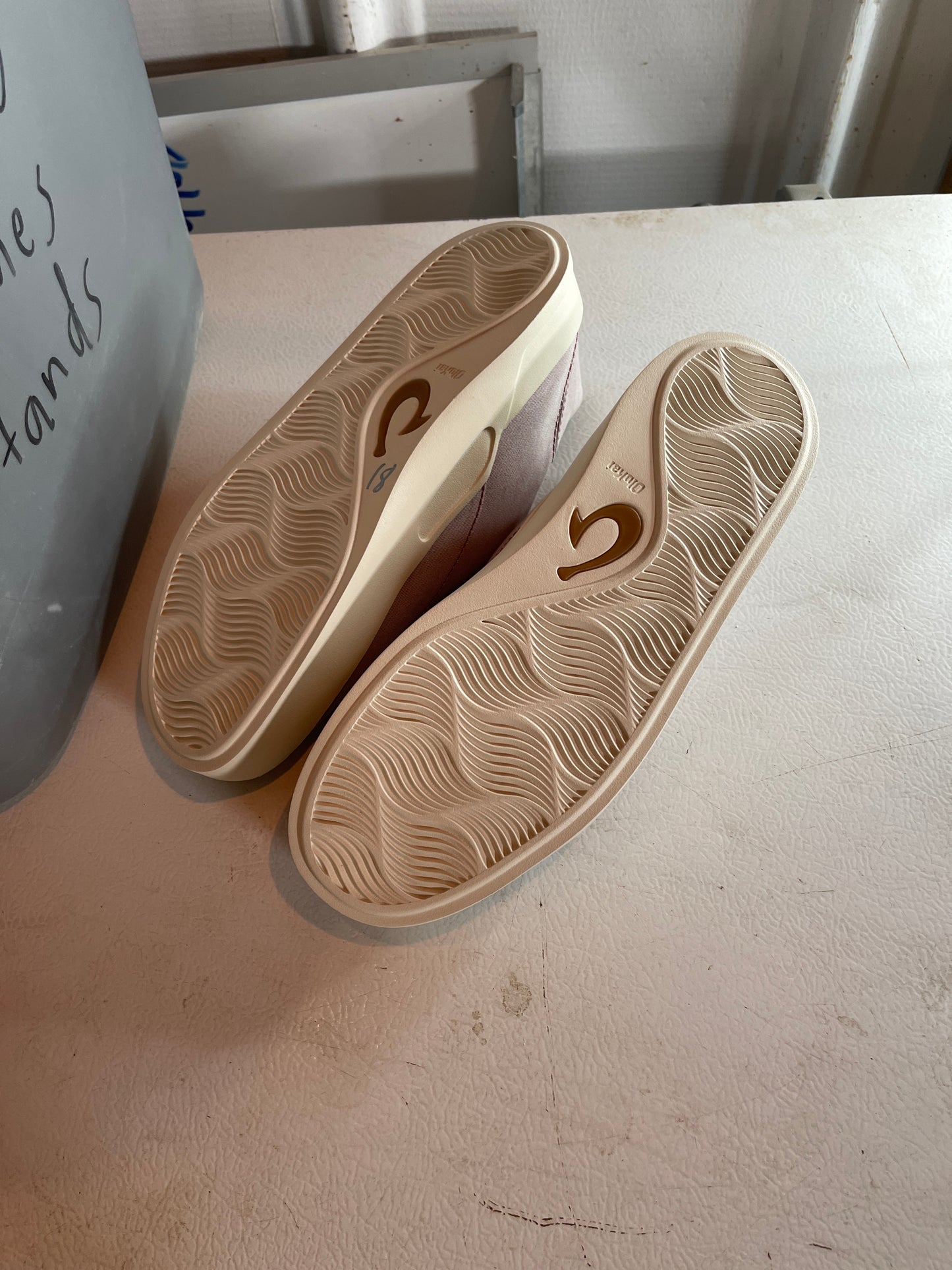 Olukai sneakers size 9 new without box