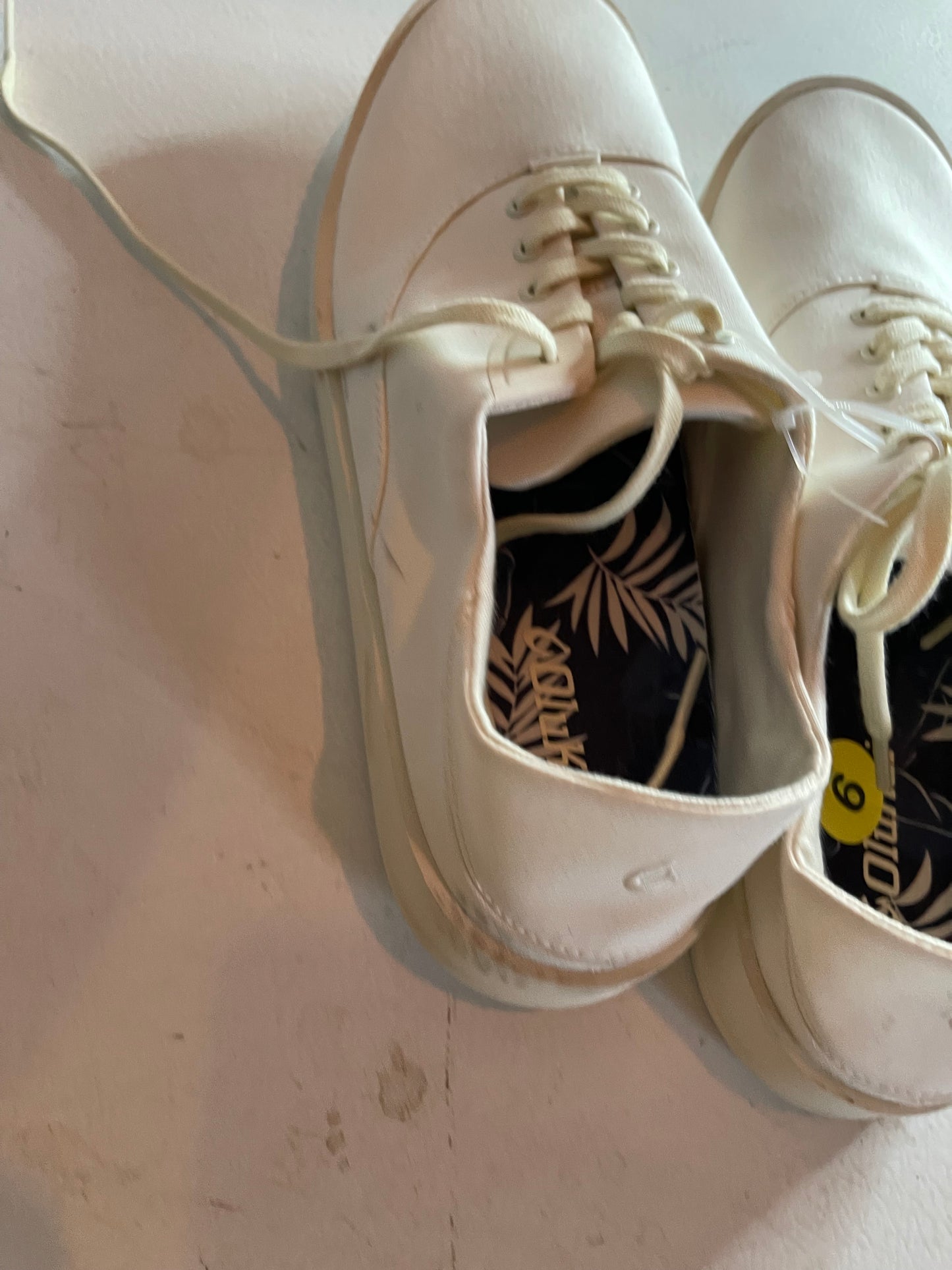Olukai sneakers size 9