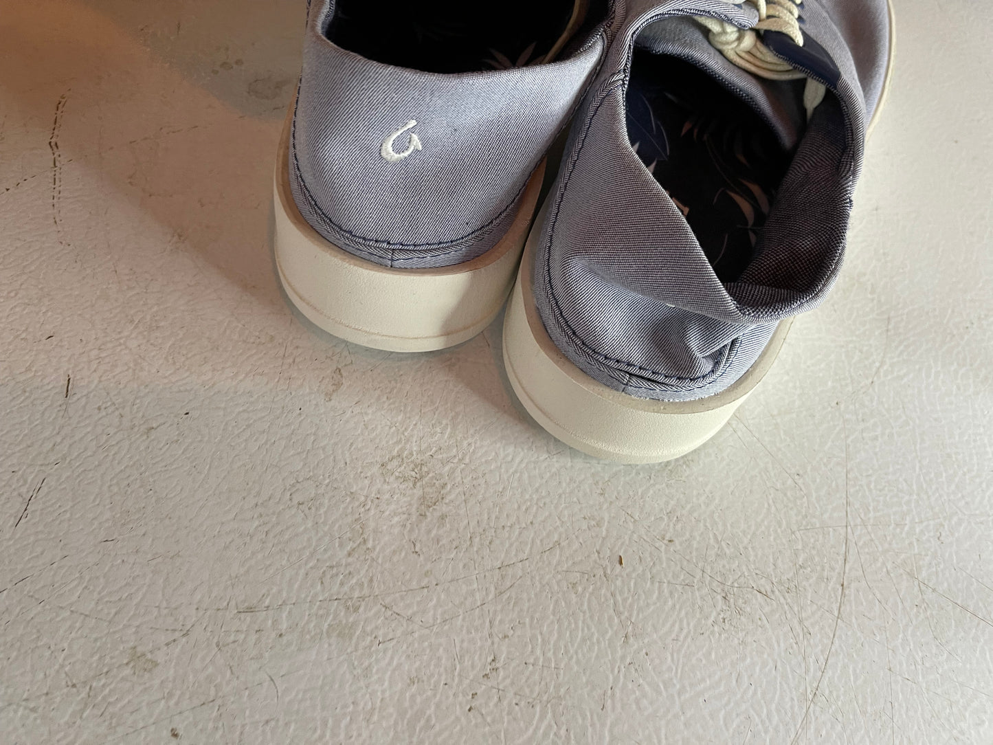 Olukai sneakers size 8.5 wide