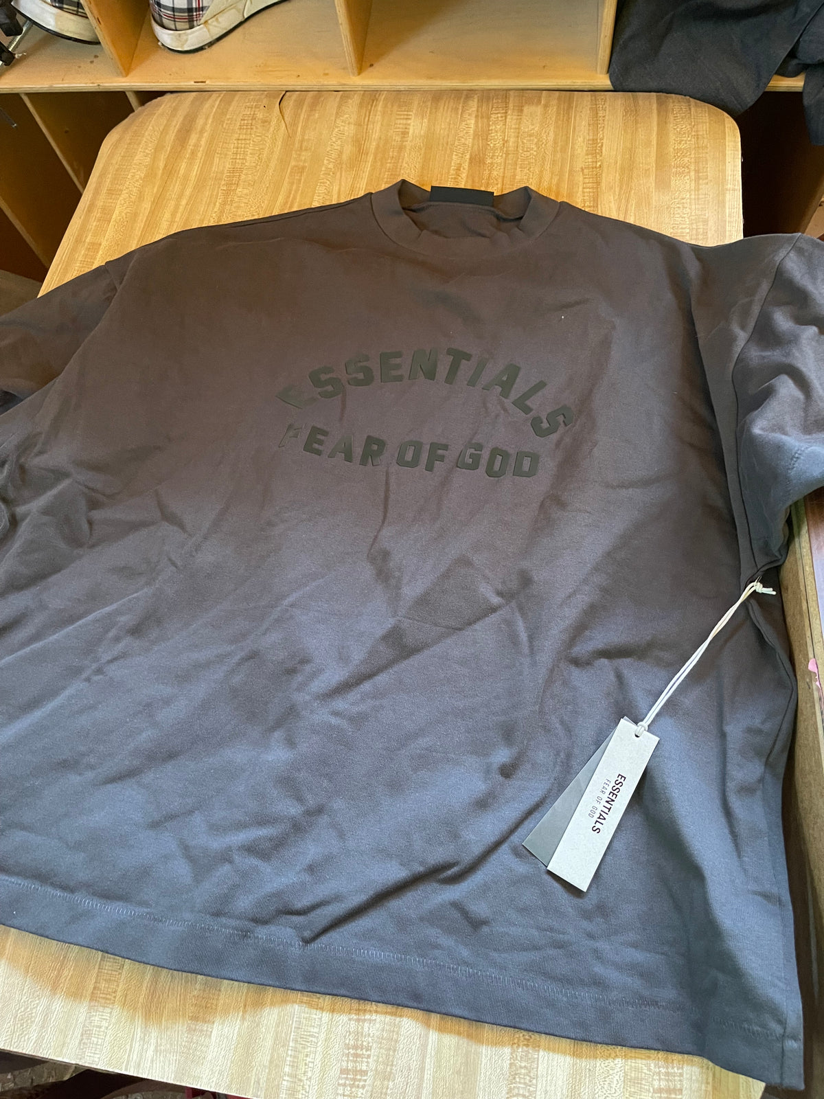 Essentials fear of god t Shirt xl NWT