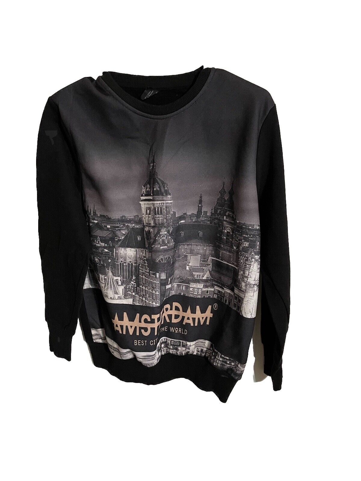 Black Amsterdam sweatshirt medium with cityscape print and Amsterdam text on front