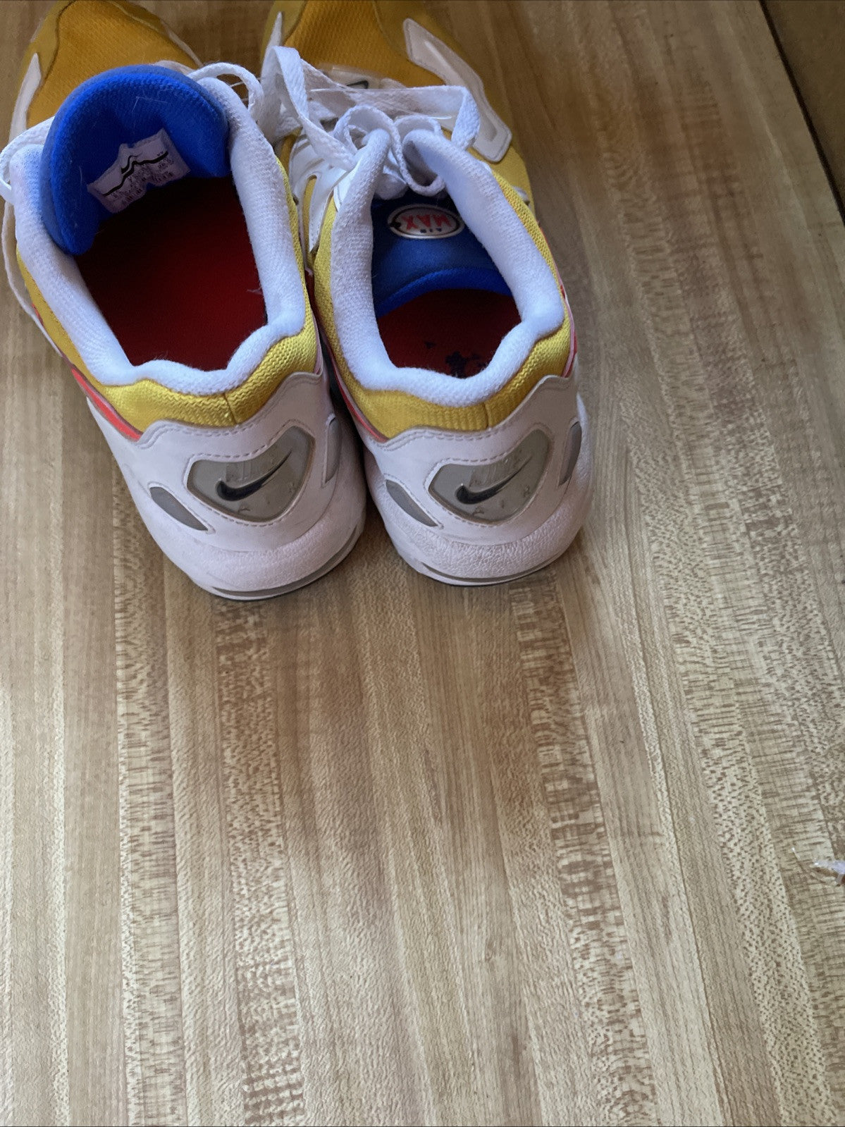 Size 8.5 - Nike Air Max 2 Light University Gold