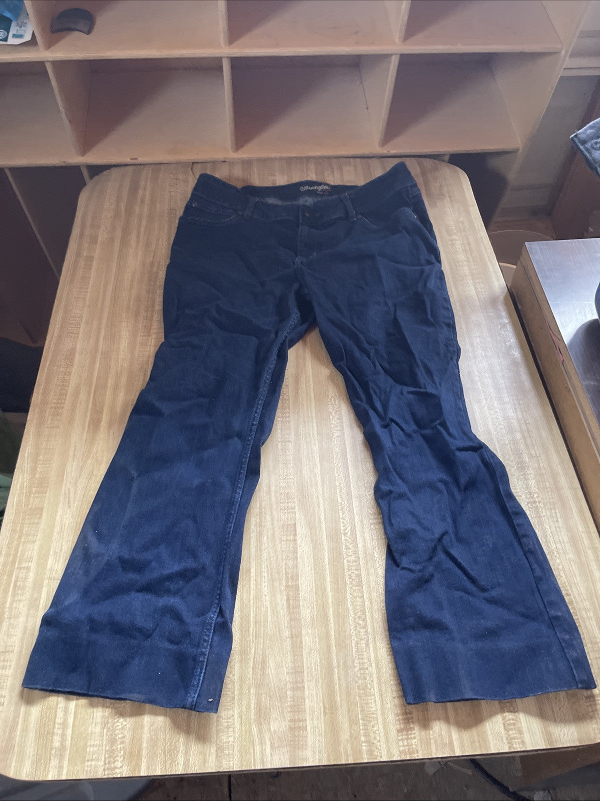 Wrangler Bootcut Women’s Jeans Label Says 15x30, But They’re 15x25