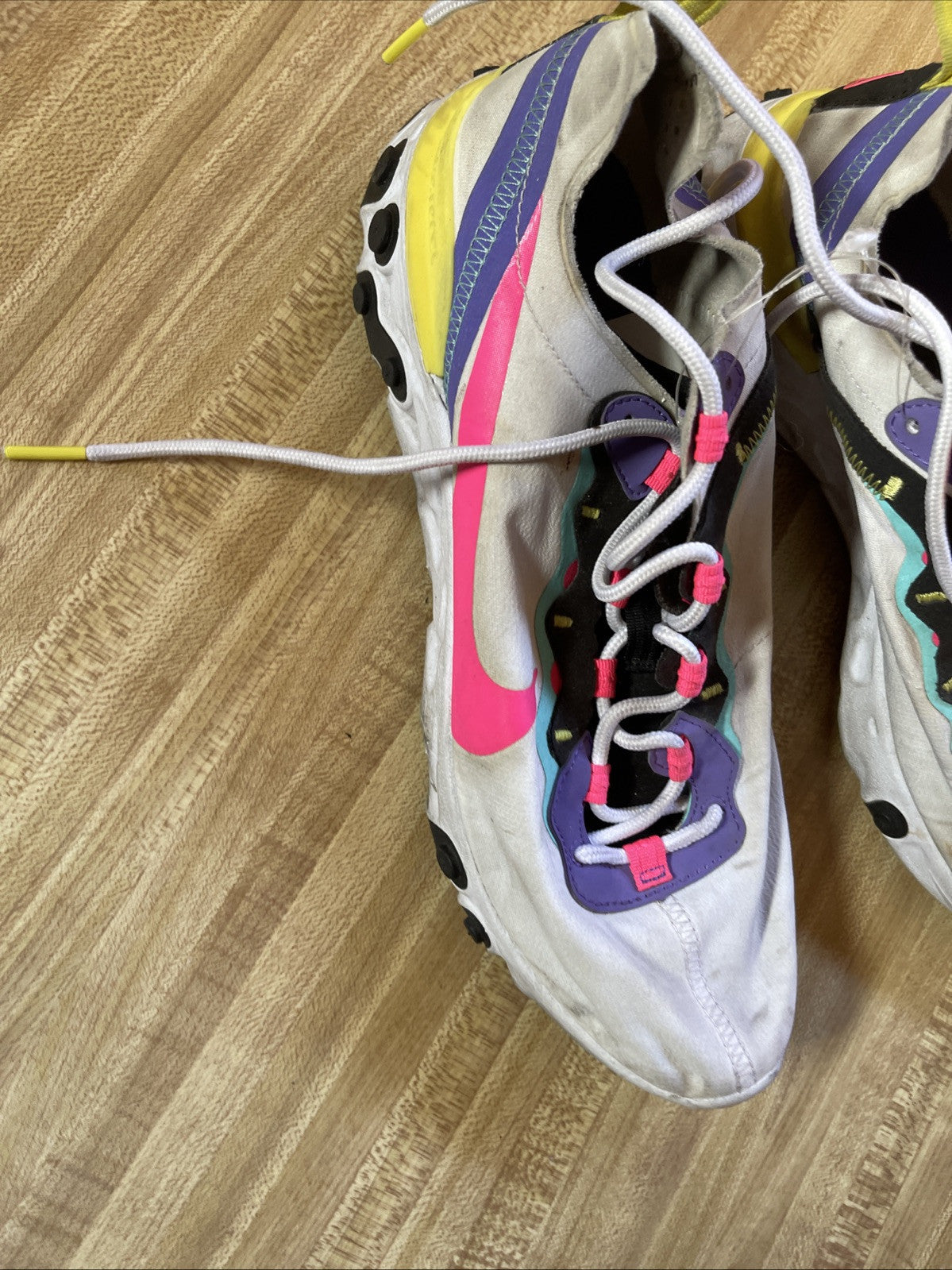 Size 9 - Nike React Element 55 Hyper Pink