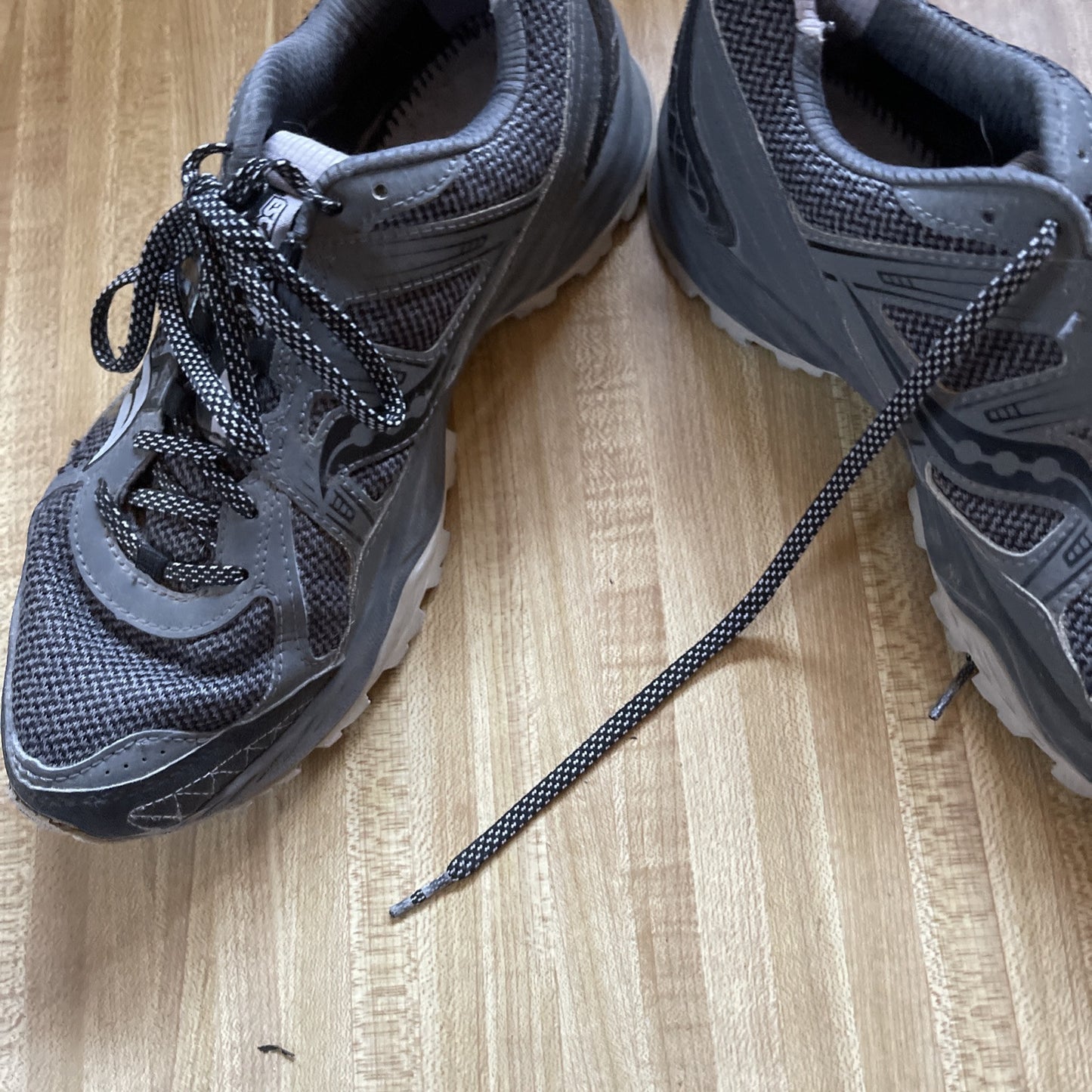 Saucony Grid Escape TR4 Size 10 No Insoles