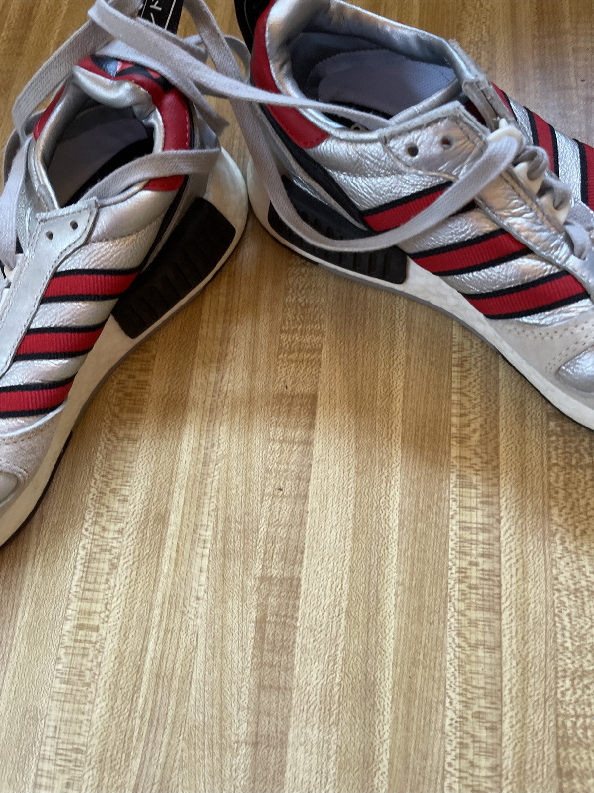 Size 5 - adidas Rising Star R1 Silver Metallic