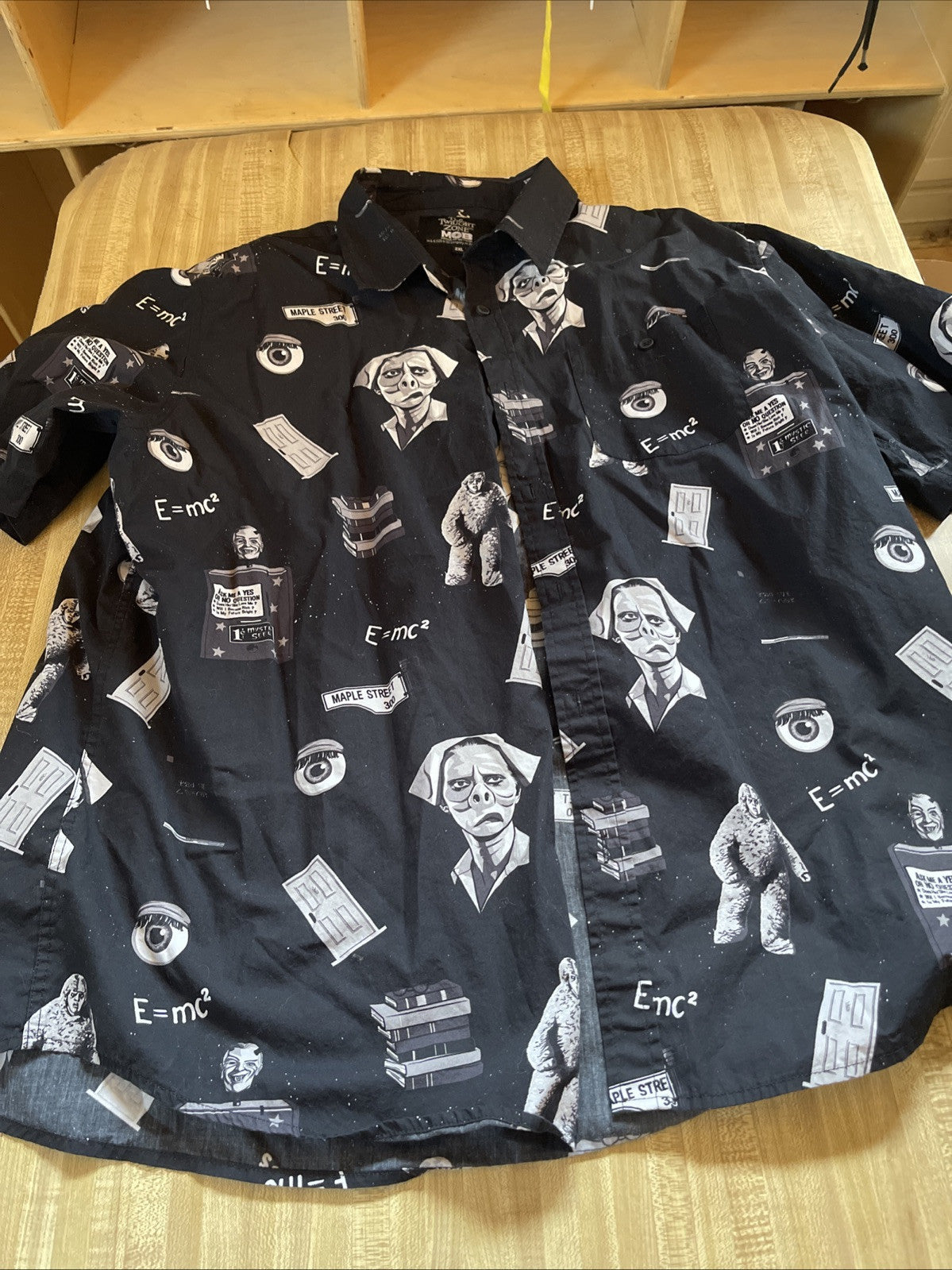 The Twilight Zone Mob Shirt 2XL 
