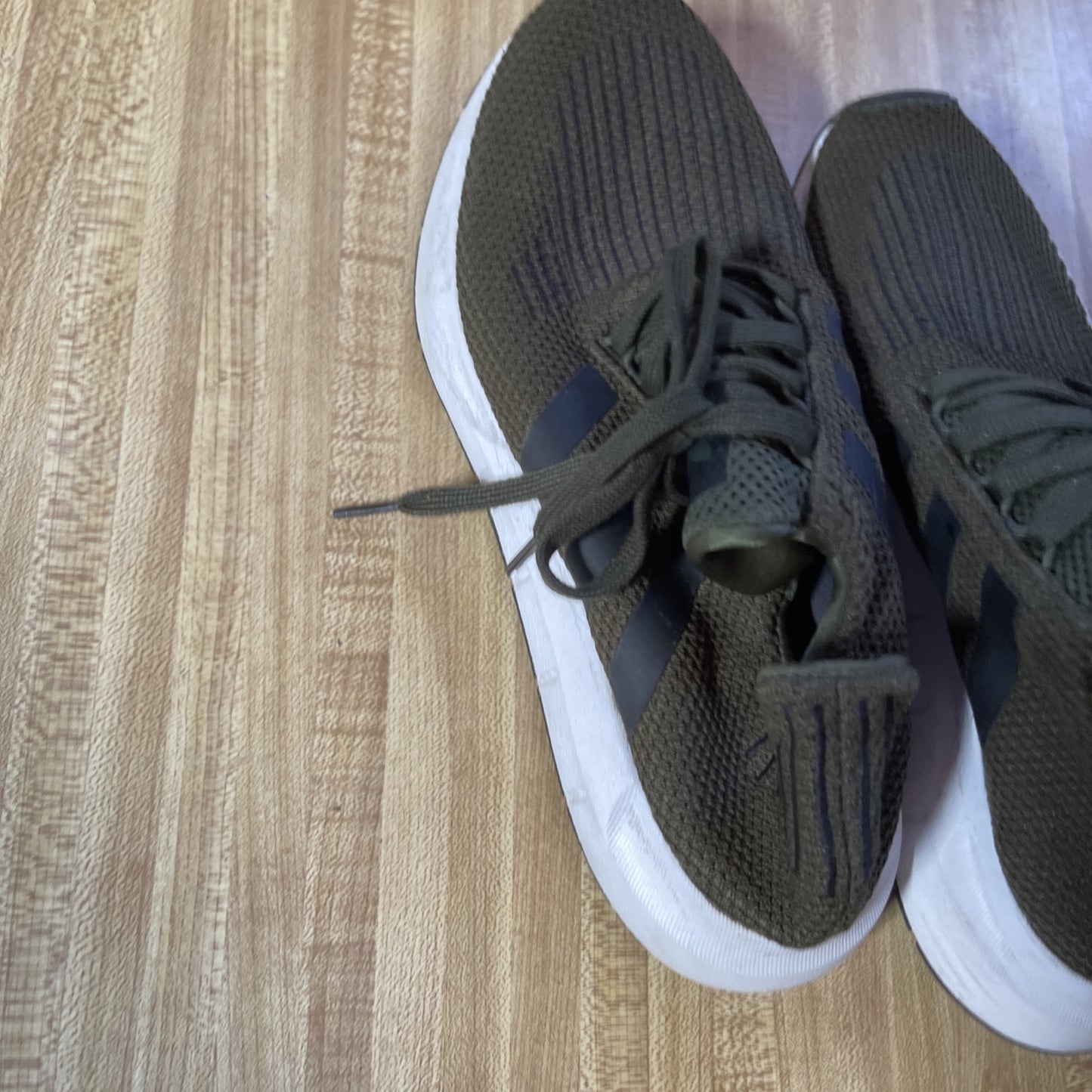 Adidas Swift Run Men’s 9.5