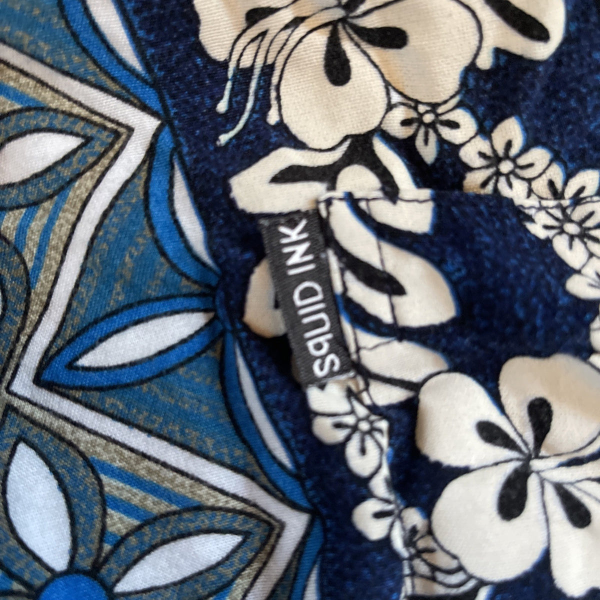 Squid Ink Australian Hawaiian Shirt Large