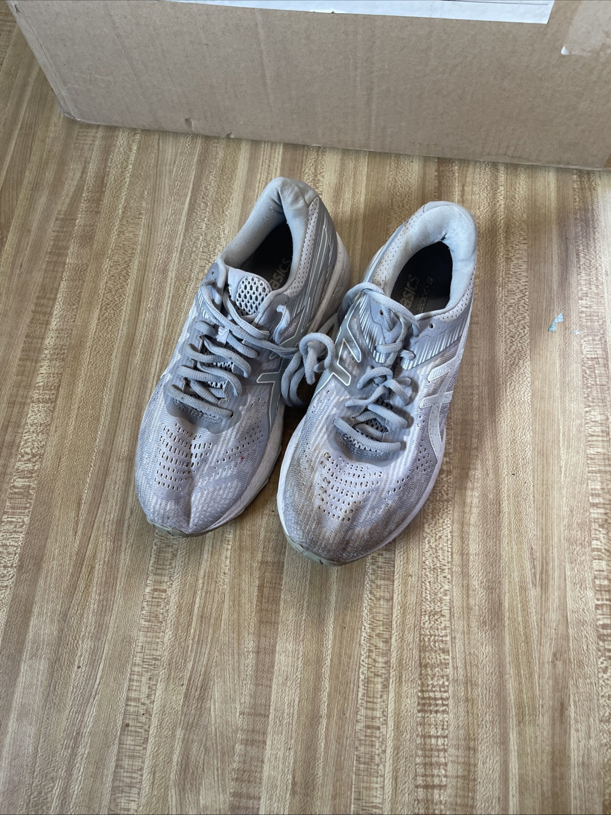 ASICS GT-2000 Size 7