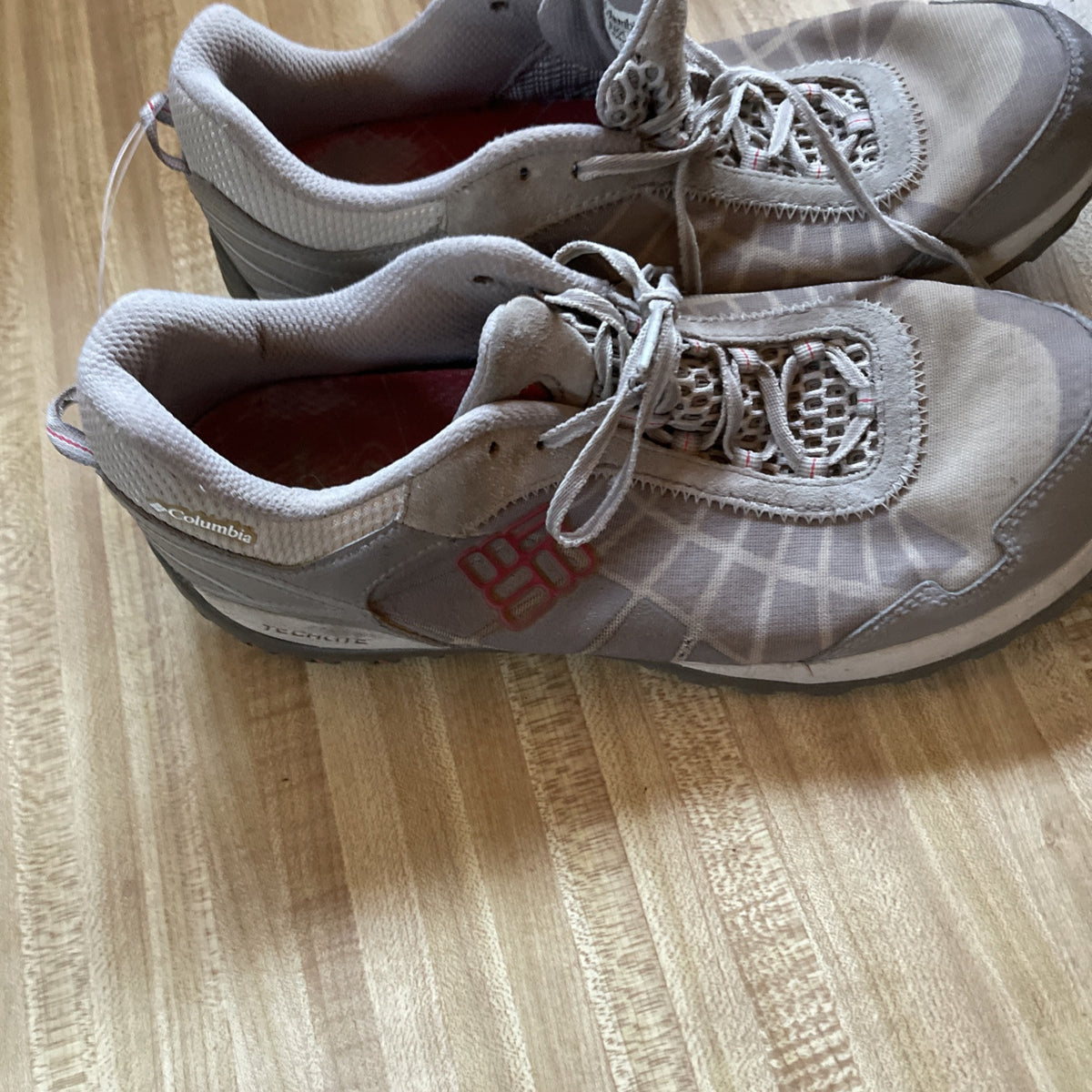 mens columbia hiking shoes size 10