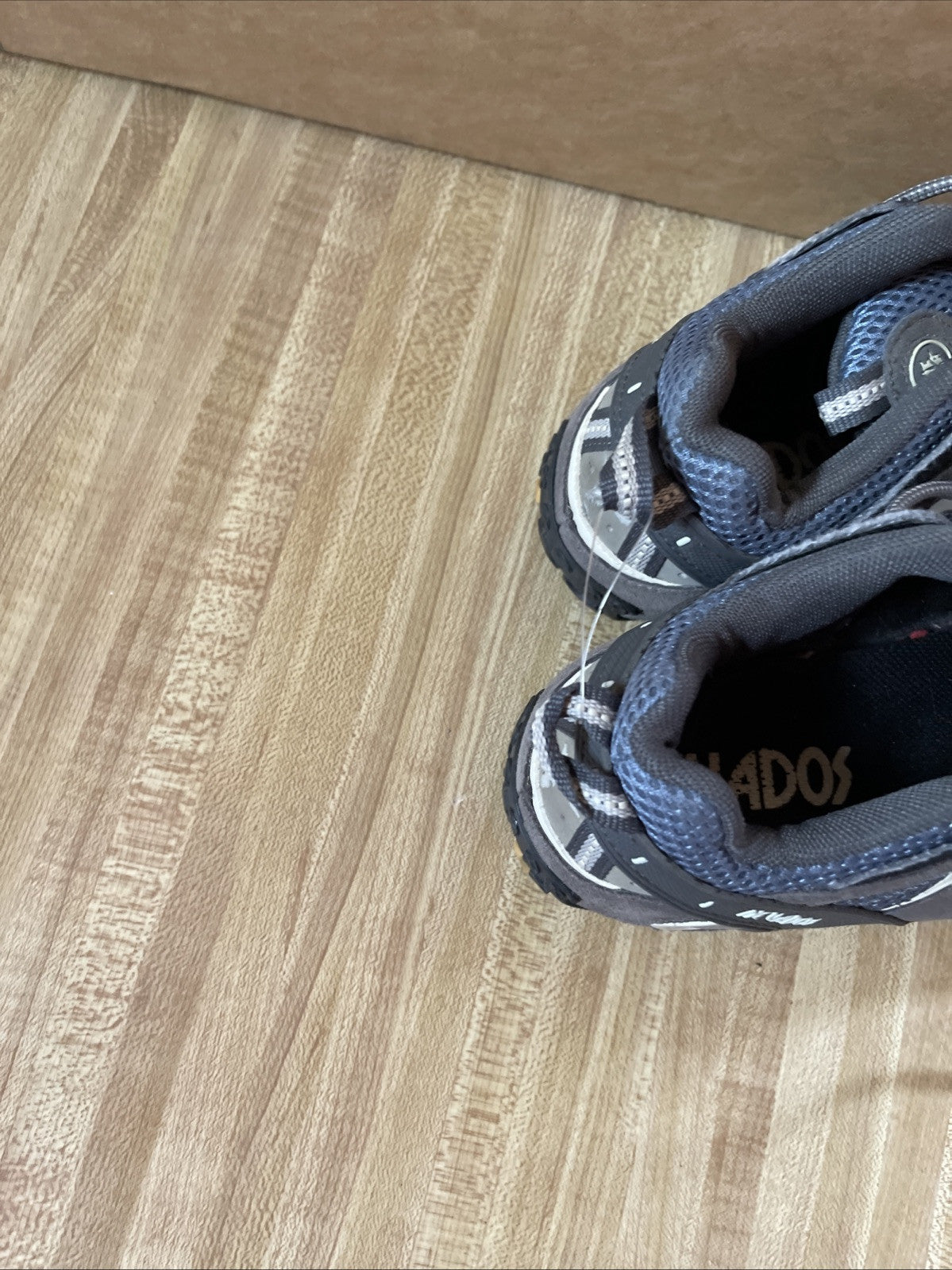 Nevados Hiking Shoes Size 7