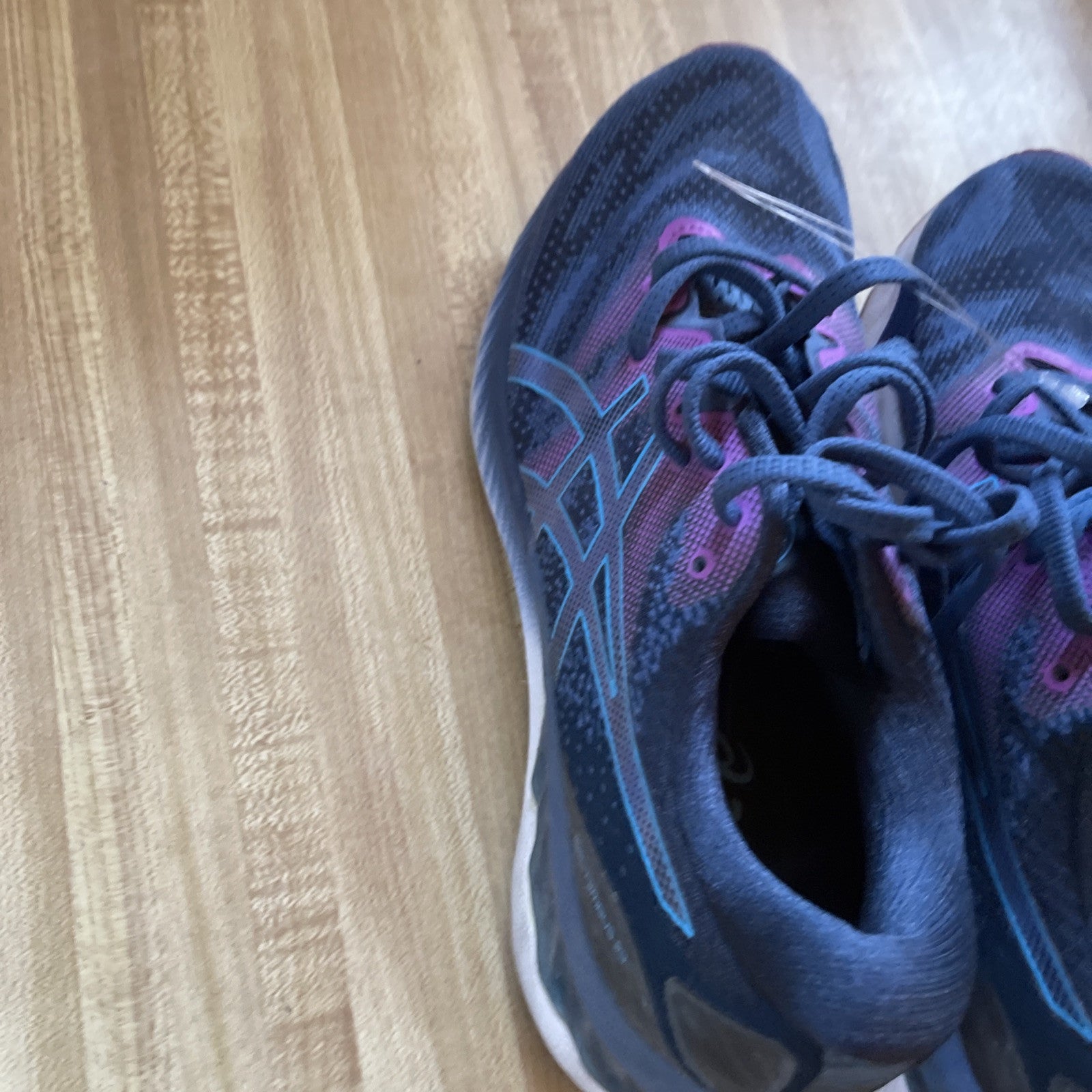 ASICS Gel Nimbus 23 Size 8.5