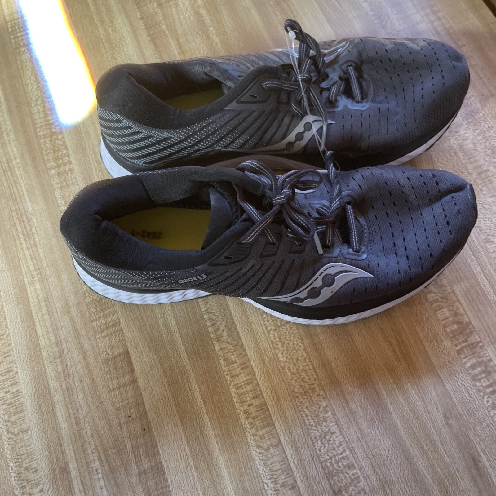 Saucony Guide 13 Size 8.5