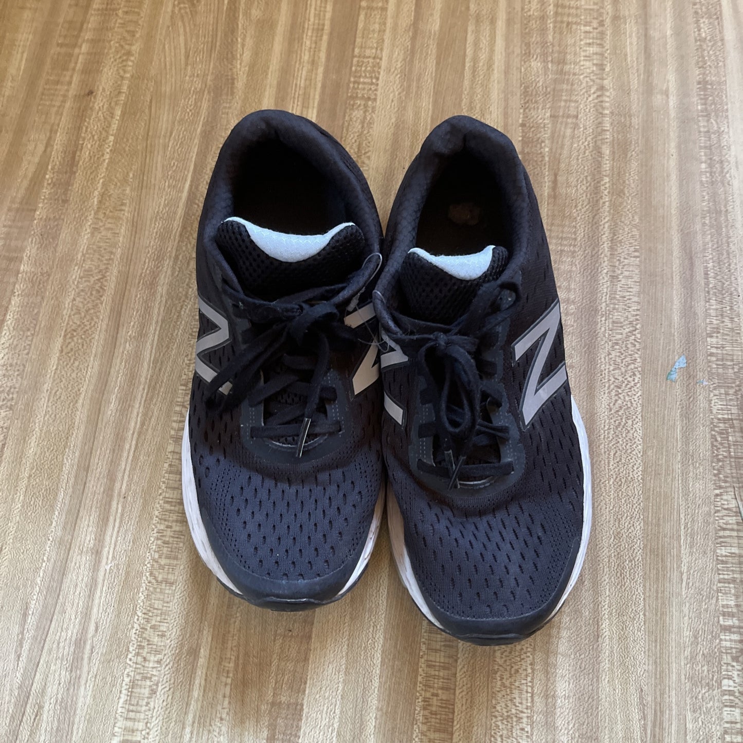 Size 9.5 - New Balance 680 Black