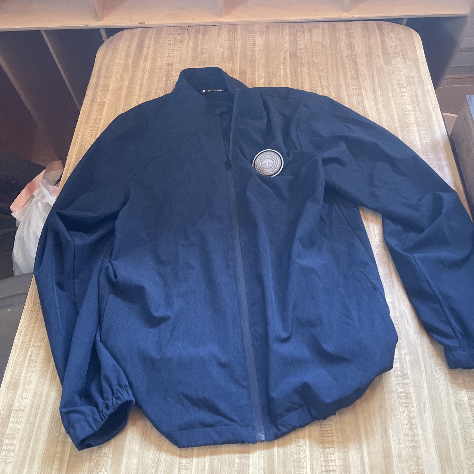 Travis Mathew Windbreaker Medium Banyan Cay Logo