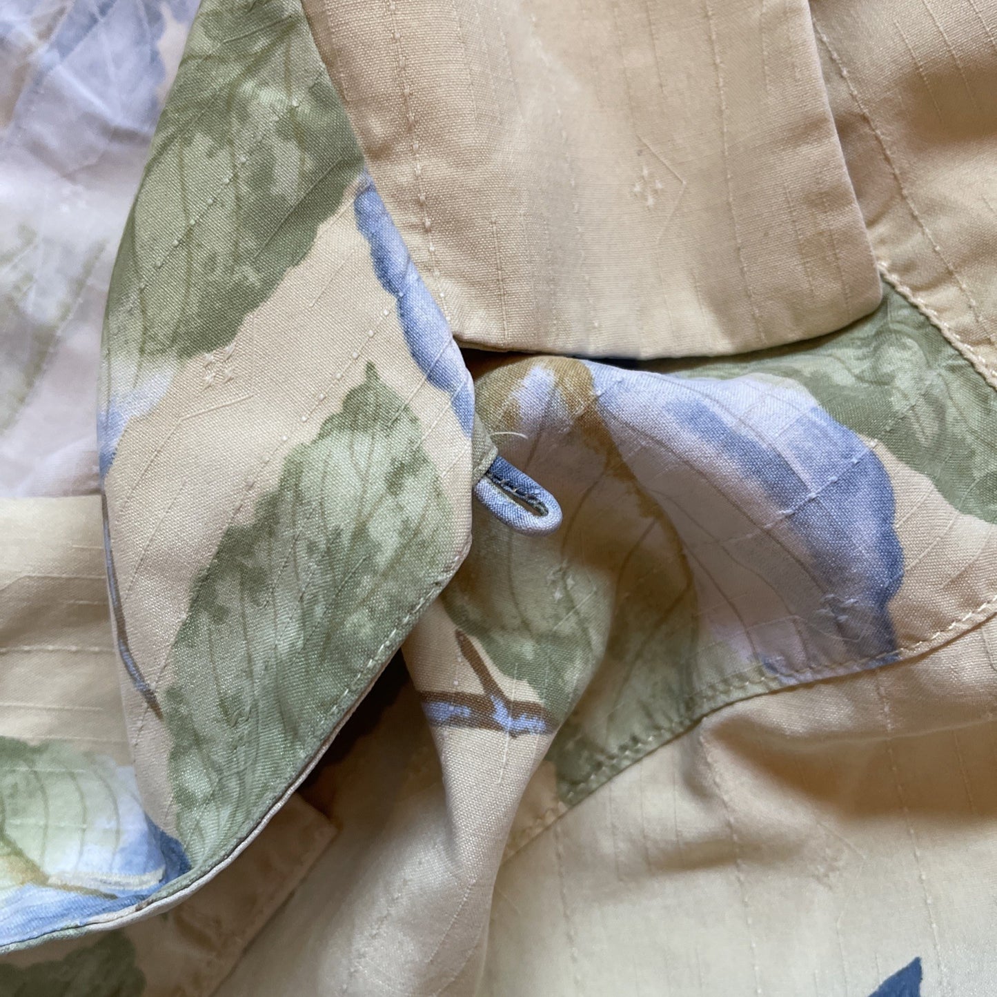 Tommy Bahama Silk Hawaiian Shirt XL Loop Collar