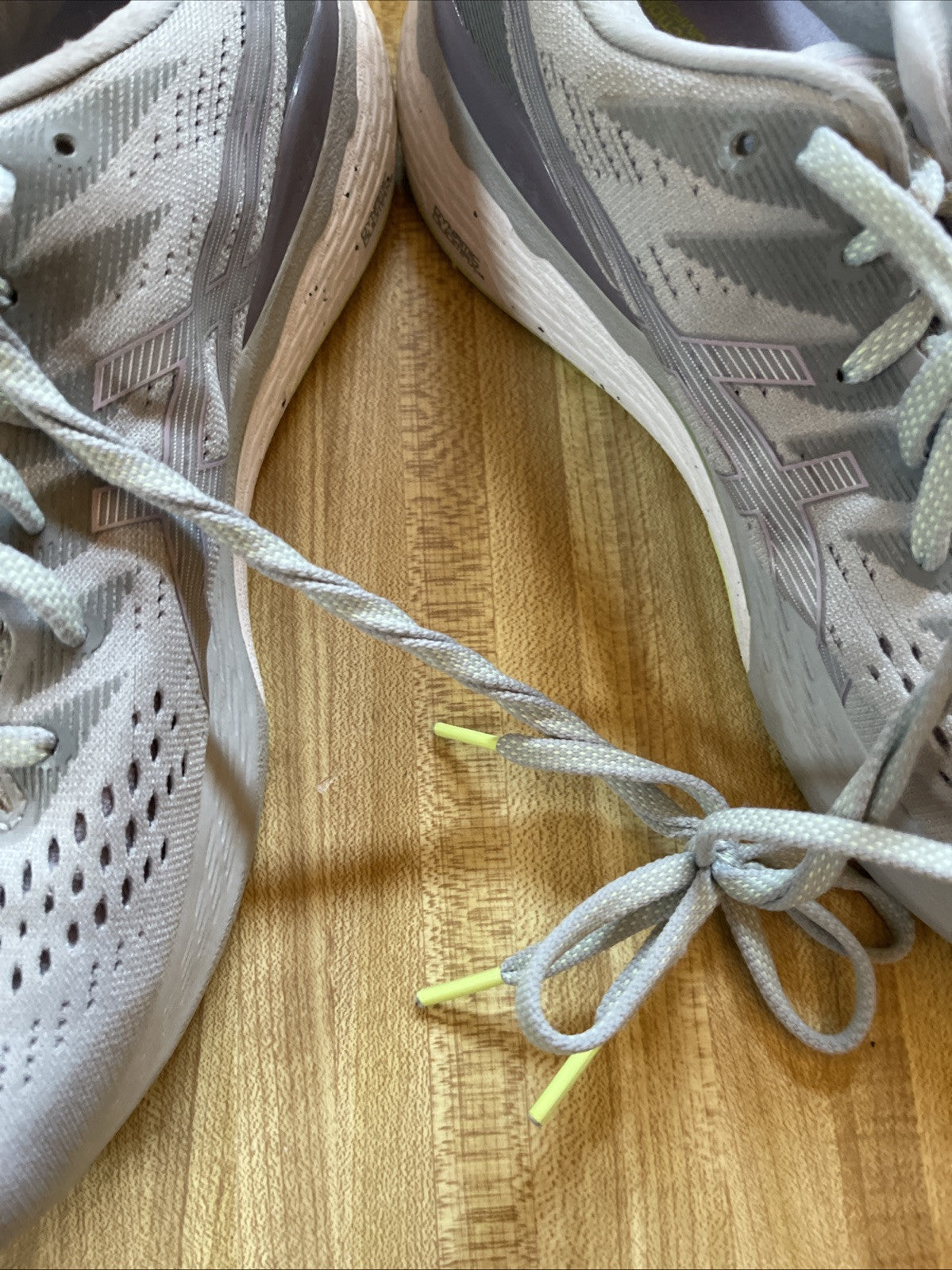 ASICS Gel Kayano 28 Size 10