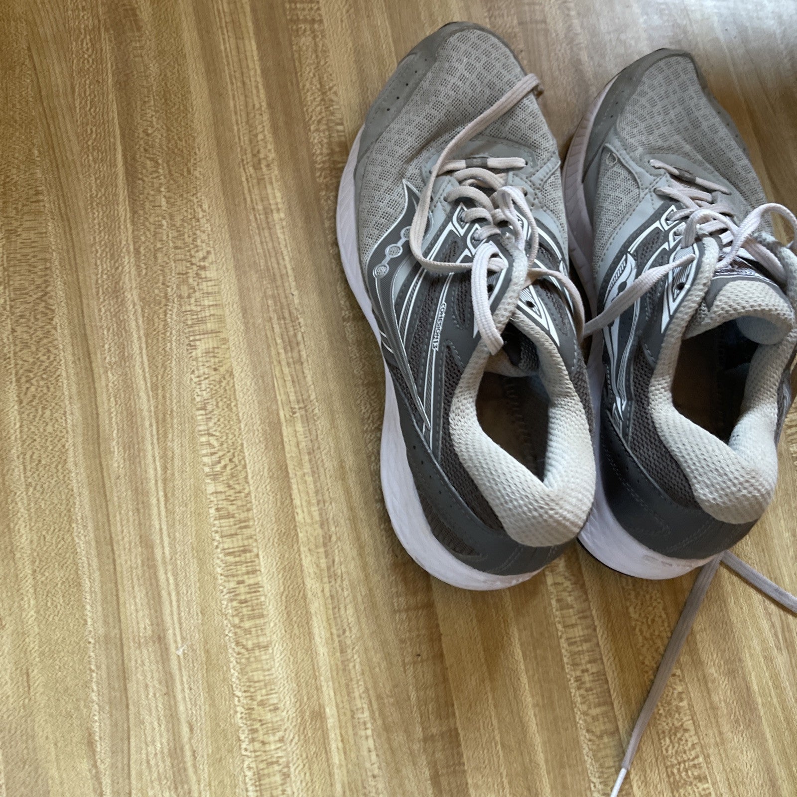 Saucony Cohesion 13 Size 9.5 No Insoles