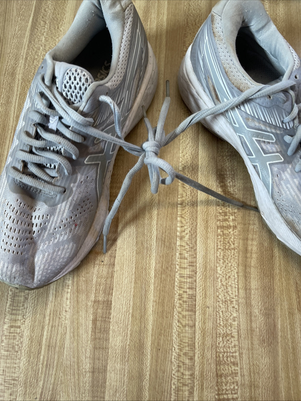 ASICS GT-2000 Size 7