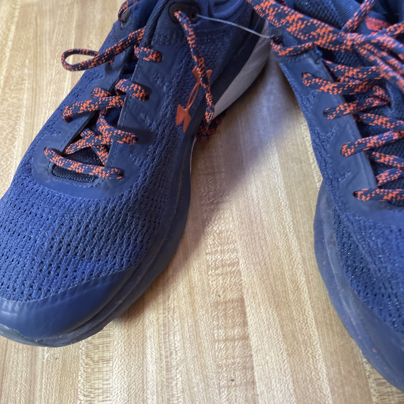 Under Armour Charged Escape Size 9