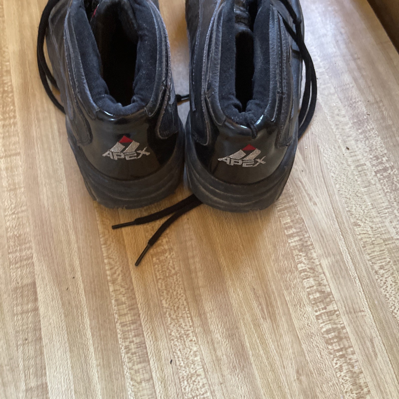 apex mens sneakers 10.5