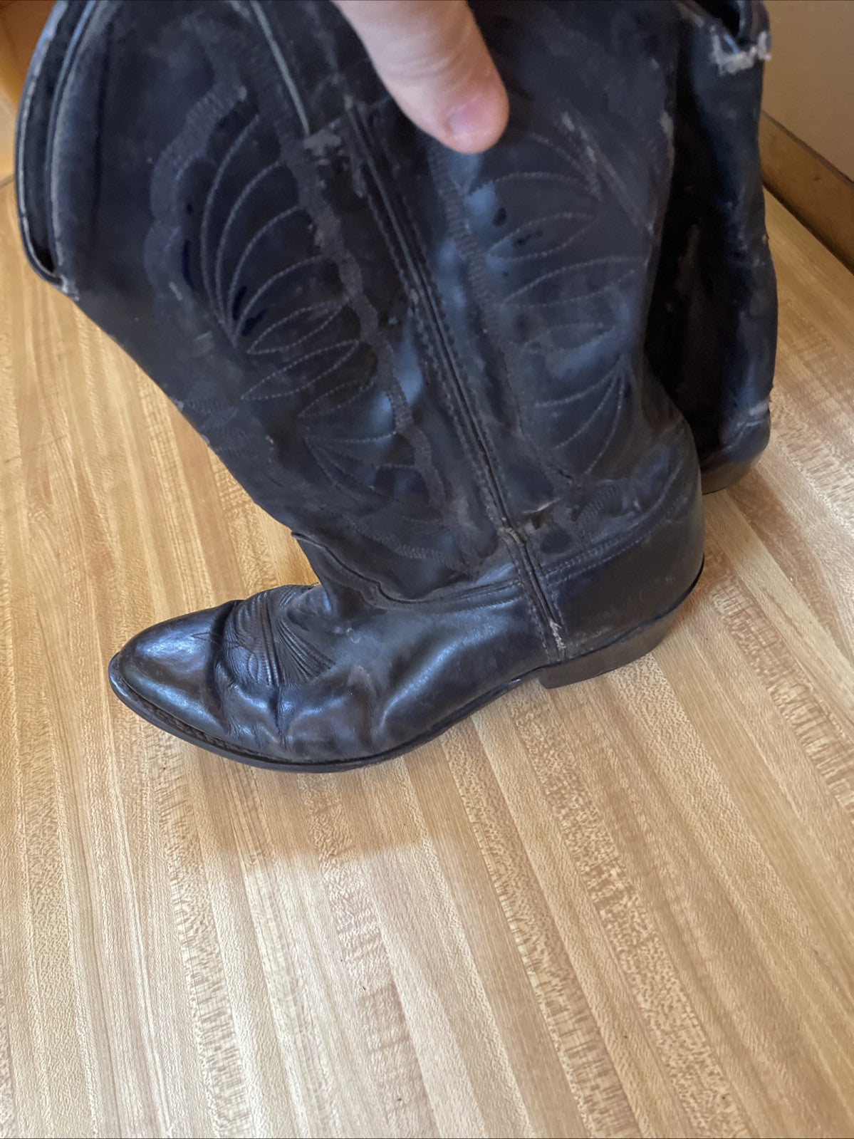 Beater Nocona Cowboy Boots 11