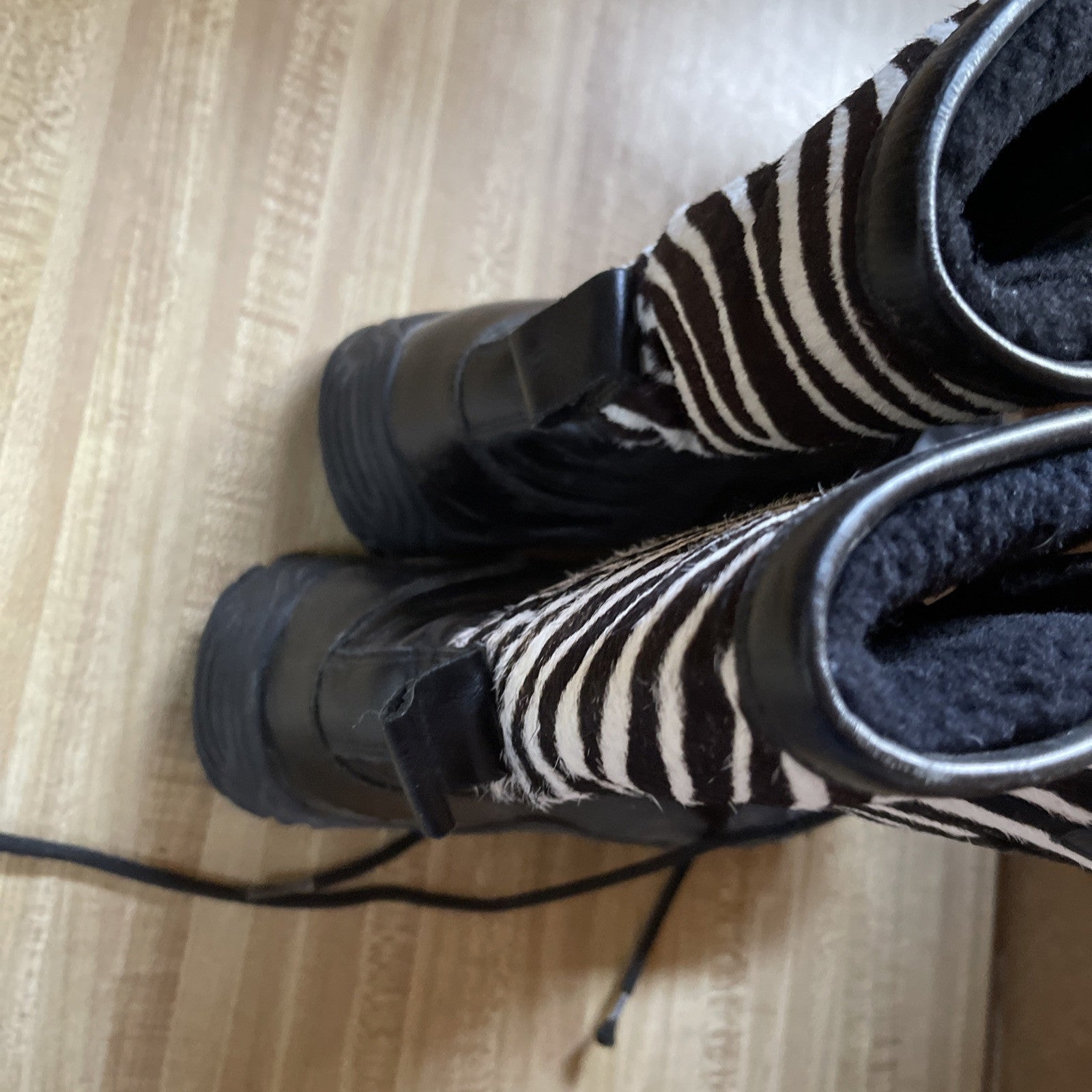 ugg adirondack boots 9.5