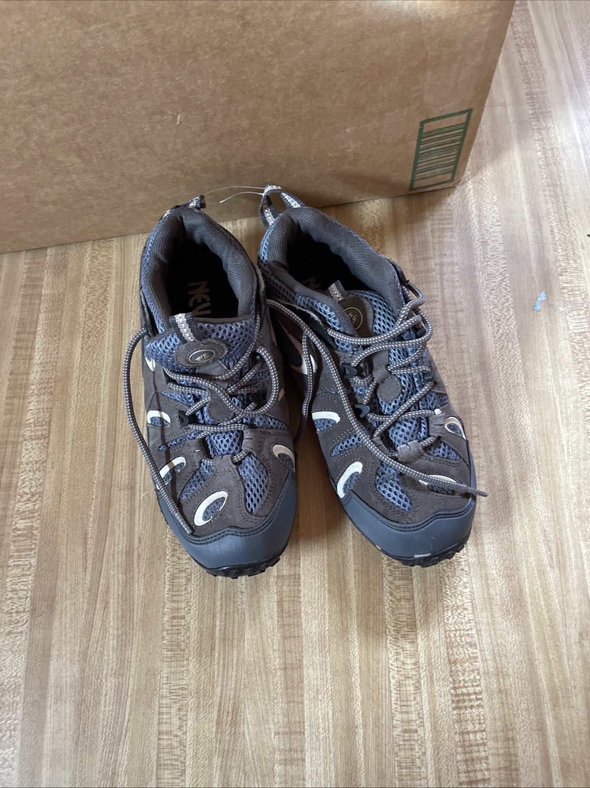Nevados Hiking Shoes Size 7