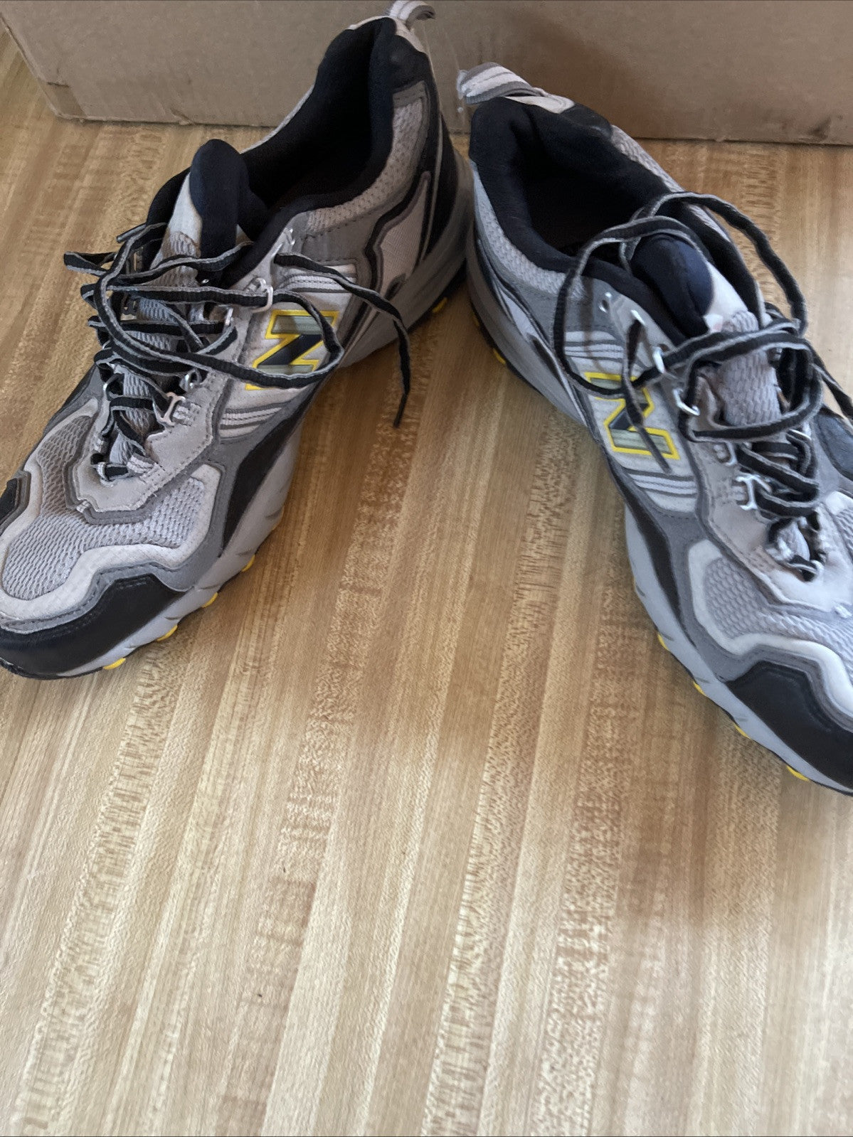 New Balance 807 10.5 EE