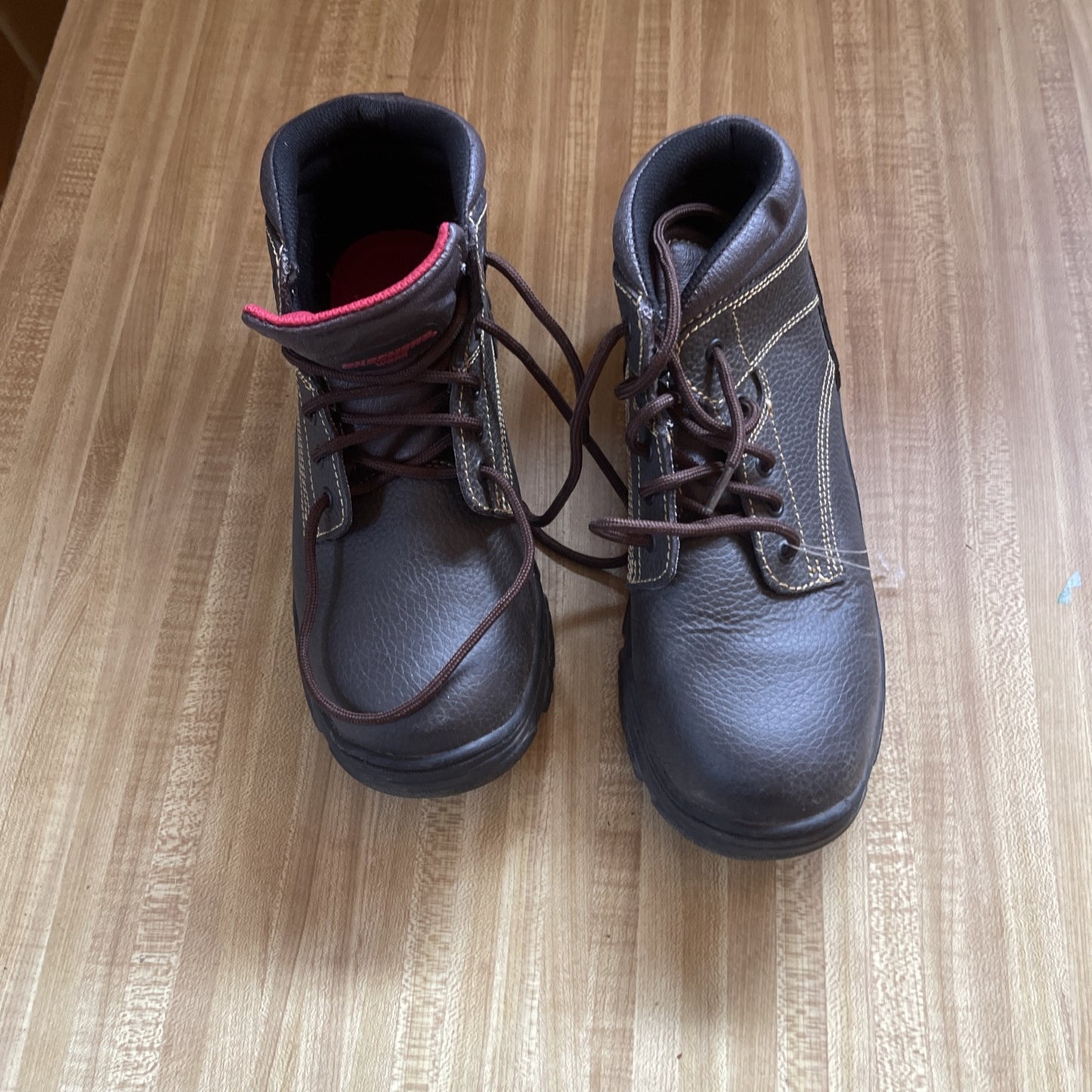 Skechers Work Boots Men’s 9 Wide