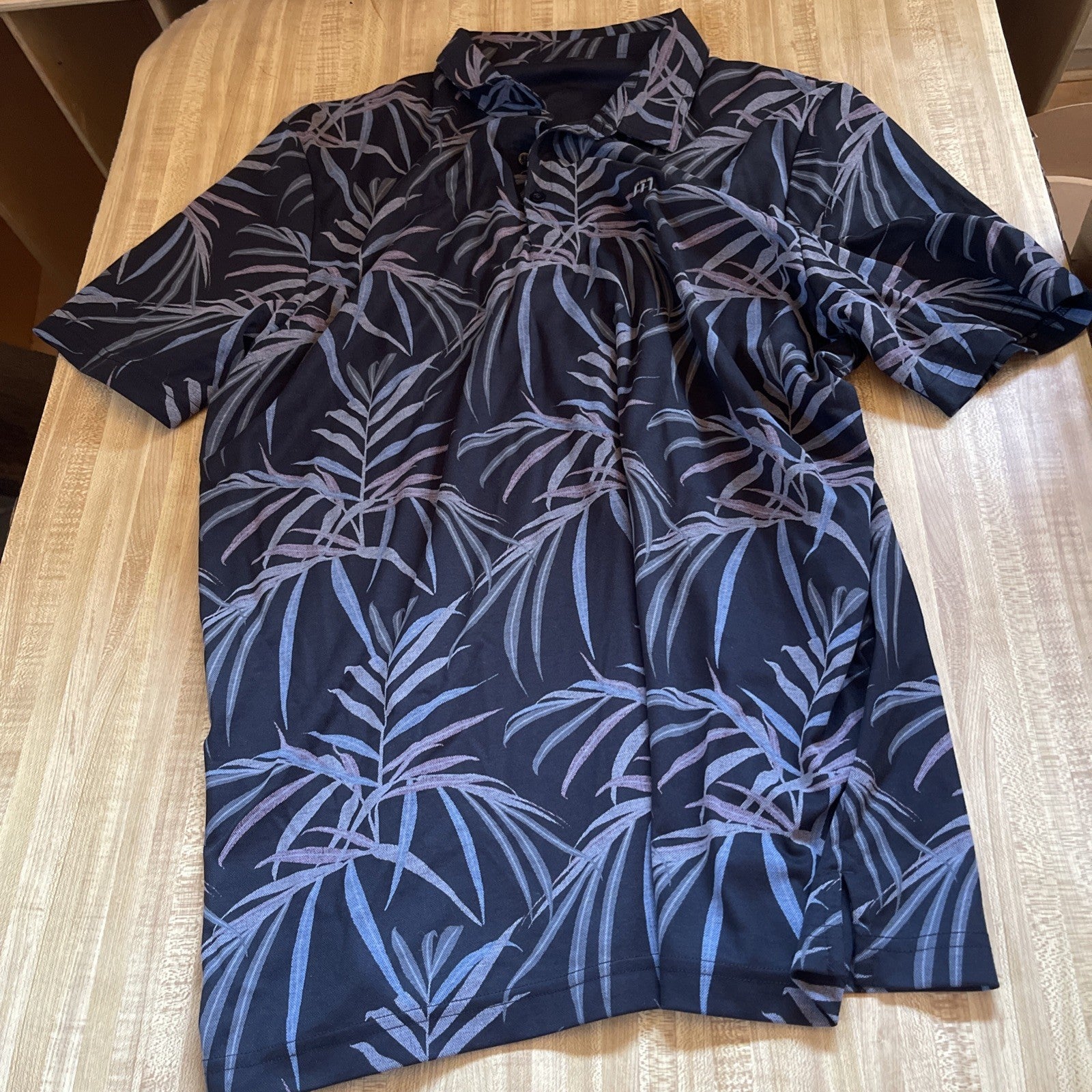 Travis Mathew Polo XXL