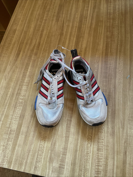 Size 5 - adidas Rising Star R1 Silver Metallic