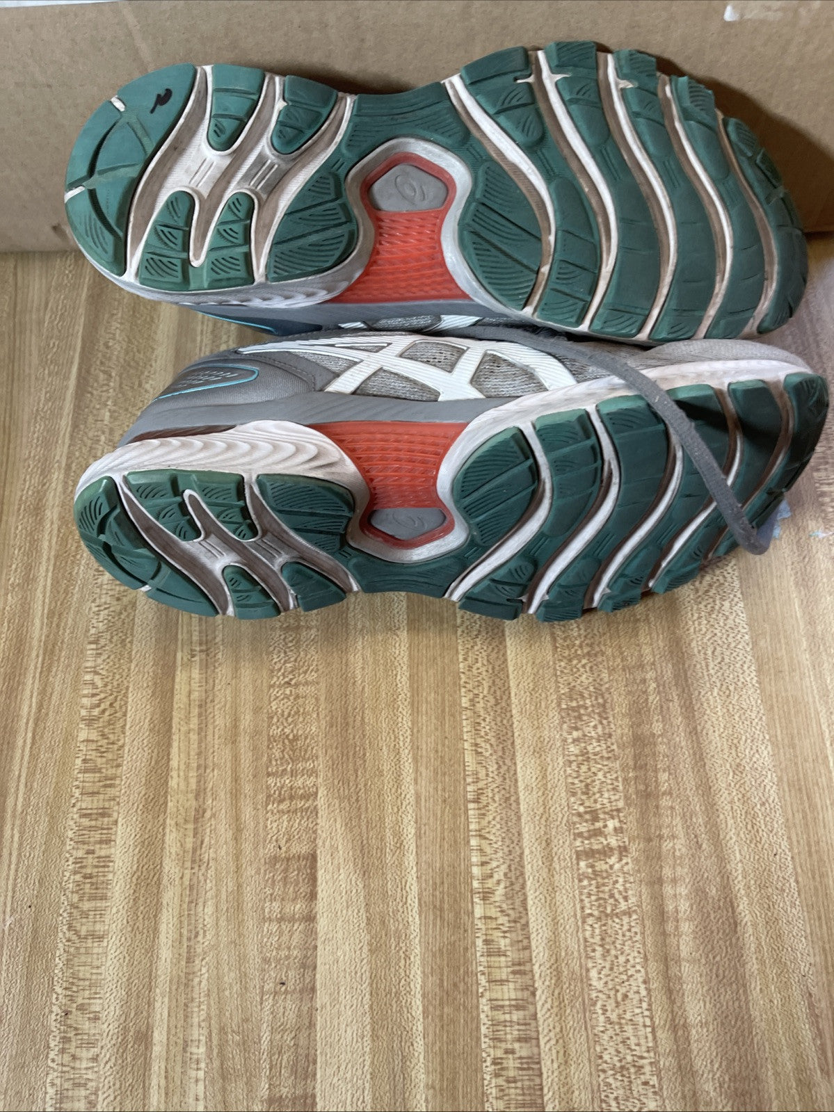 asics gel nimbus 22 size 7.5 womens