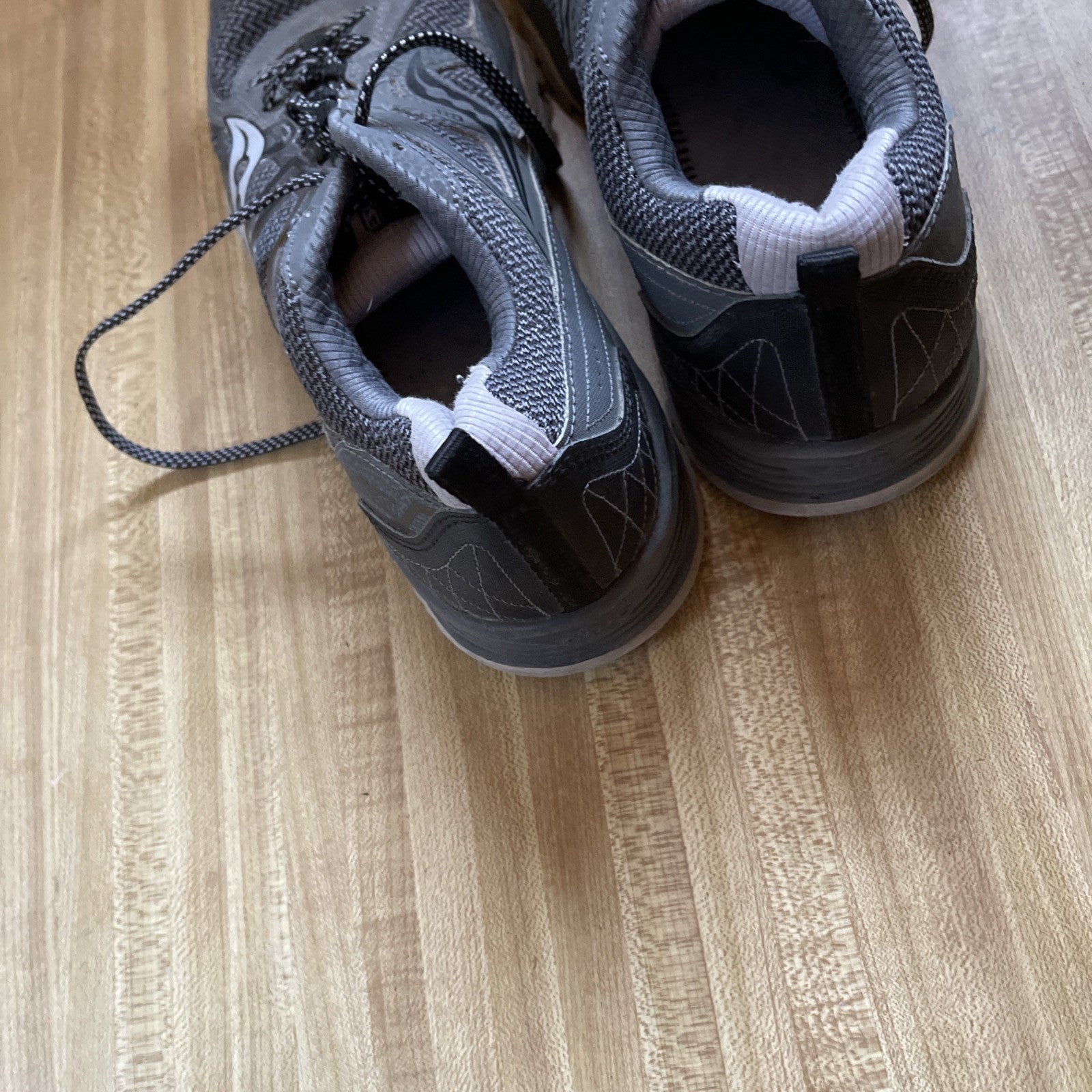 Saucony Grid Escape TR4 Size 10 No Insoles