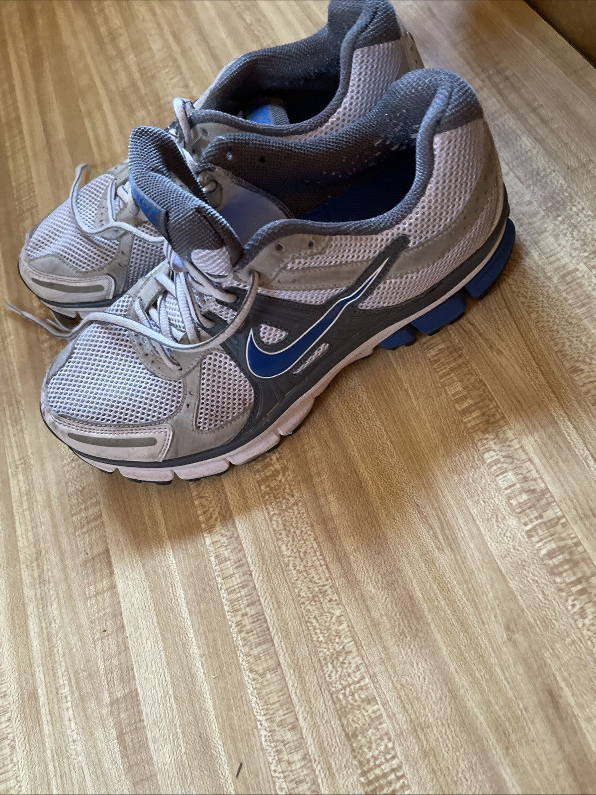 Nike Pegasus 27 Size 8