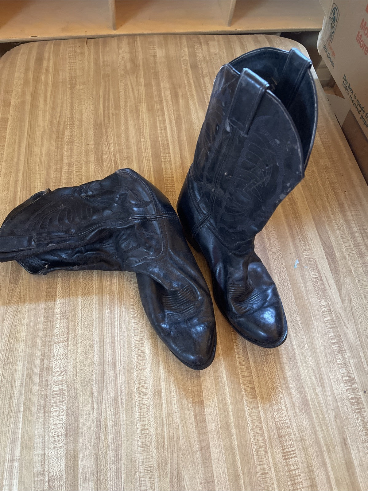 Beater Nocona Cowboy Boots 11