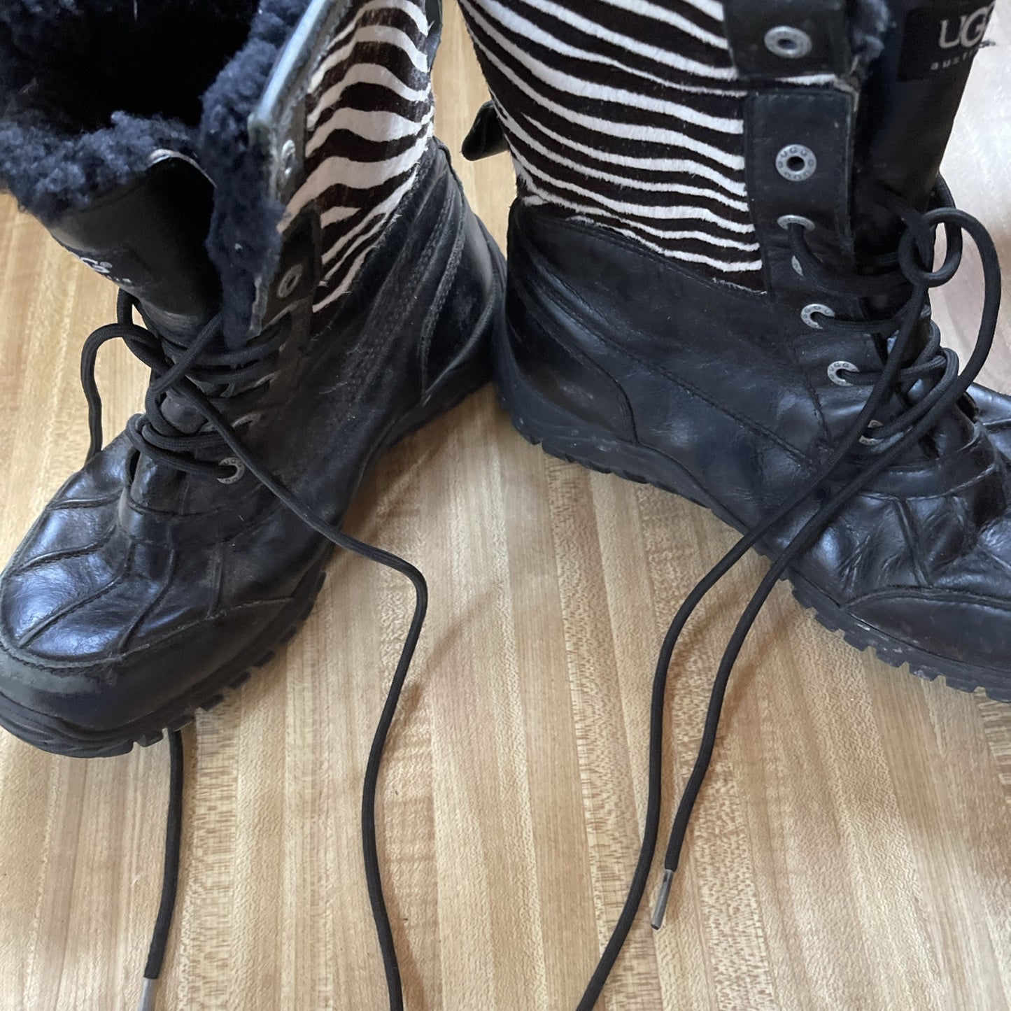 ugg adirondack boots 9.5 