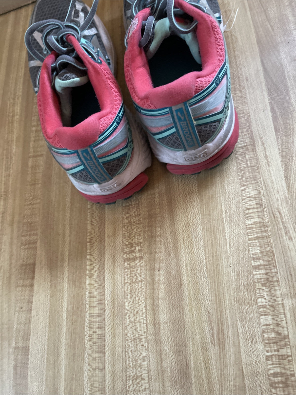 Brooks Ravenna 7 Size 7.5