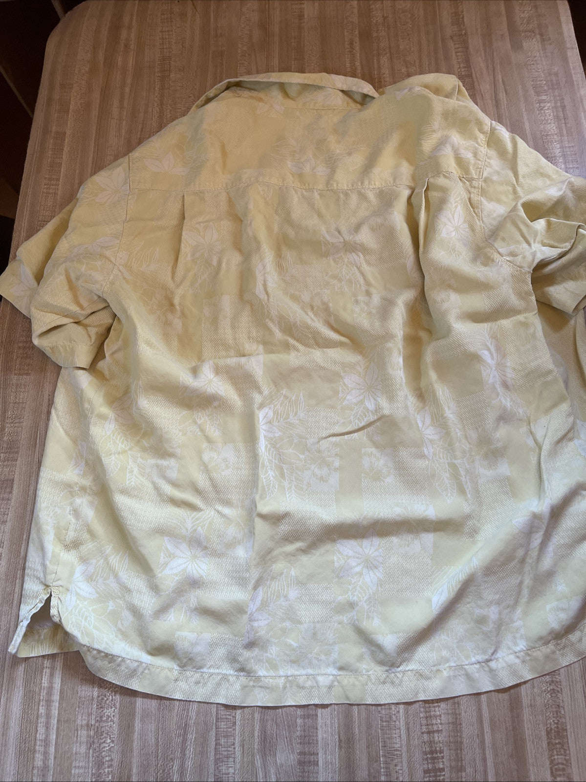 Tommy Bahama Silk Shirt Medium 