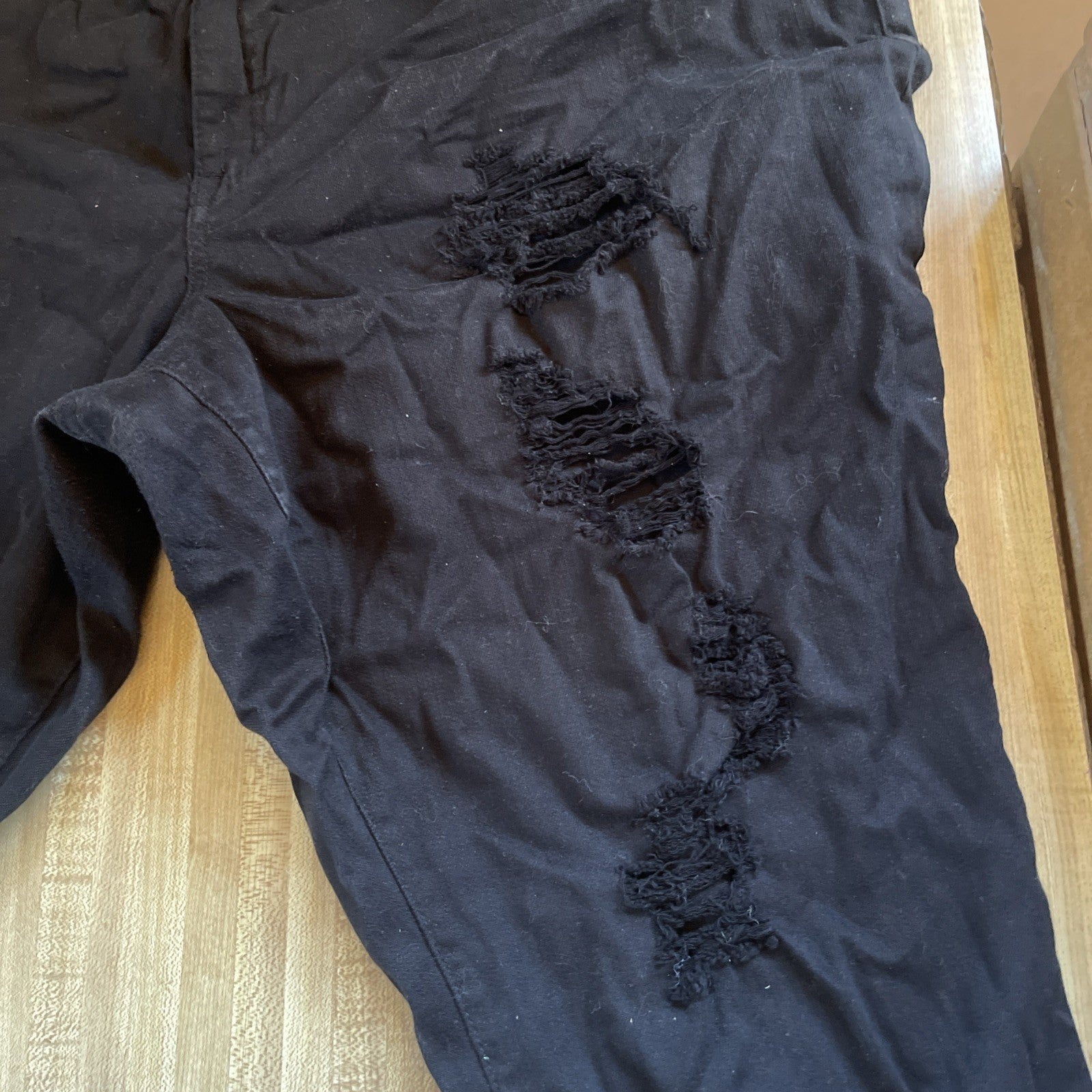 Torrid Capris 24 Distressed