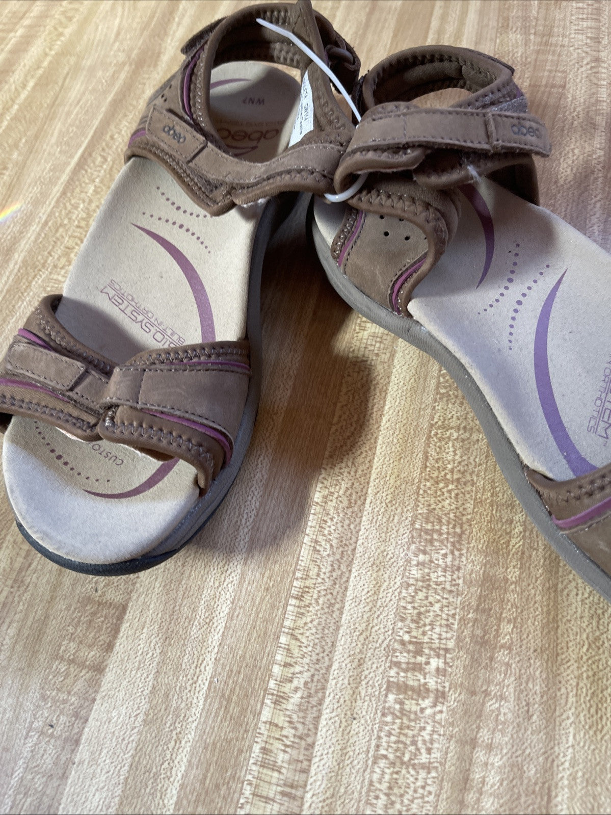 abeo womens size 7 Sandals 