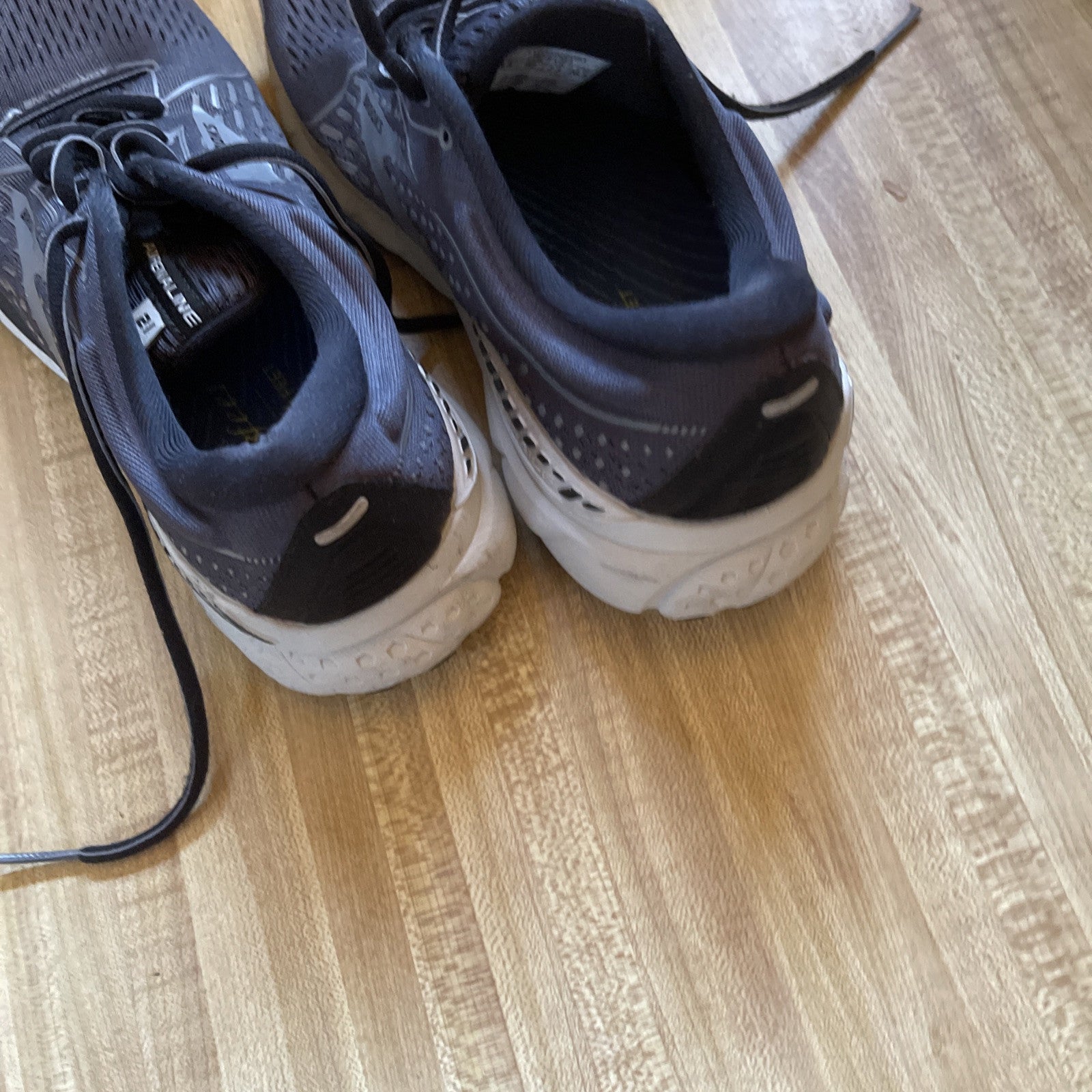 Brooks Adrenaline 21 8.5 EE