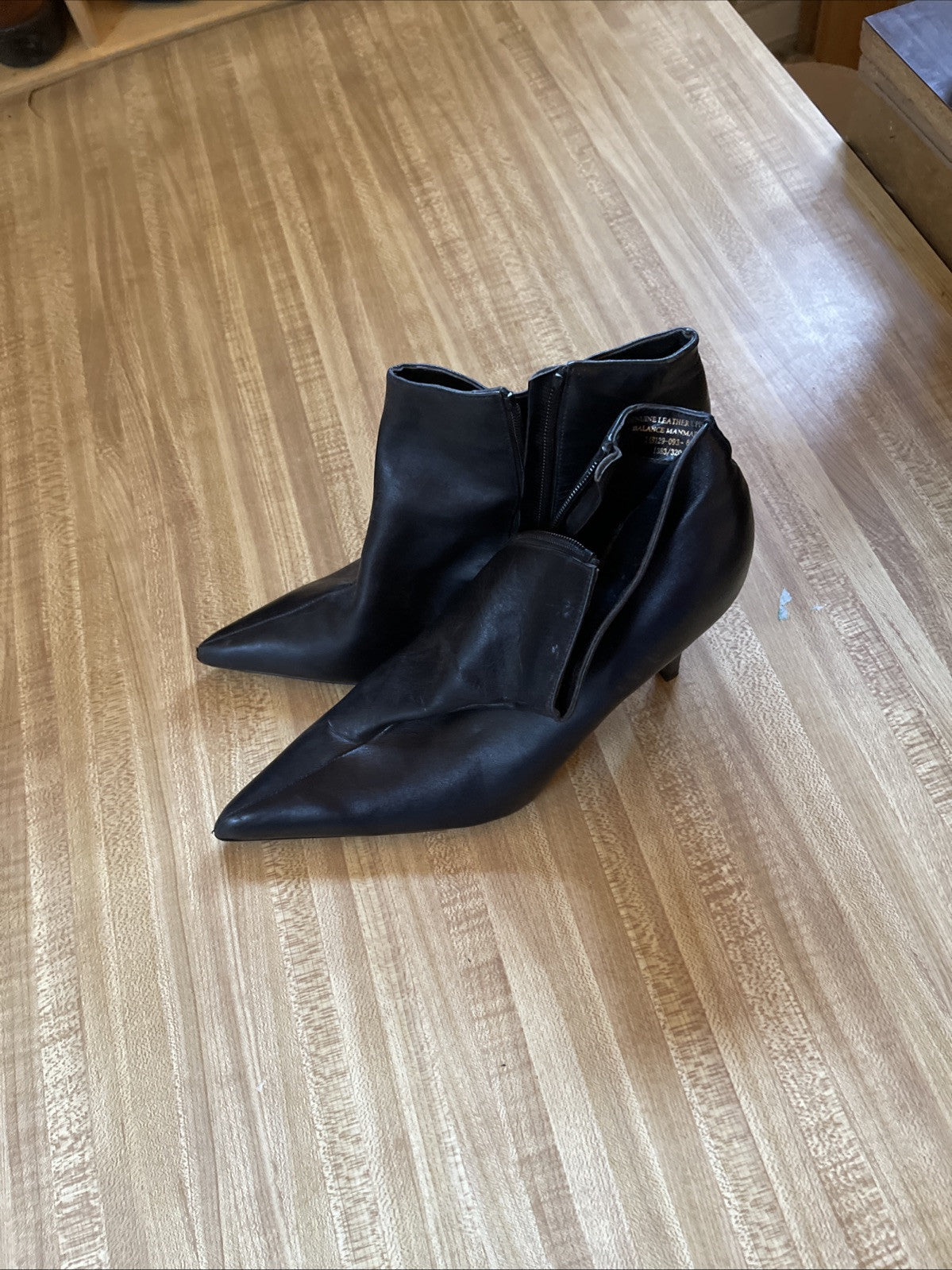 Colin Stuart Heel Booties 8.5